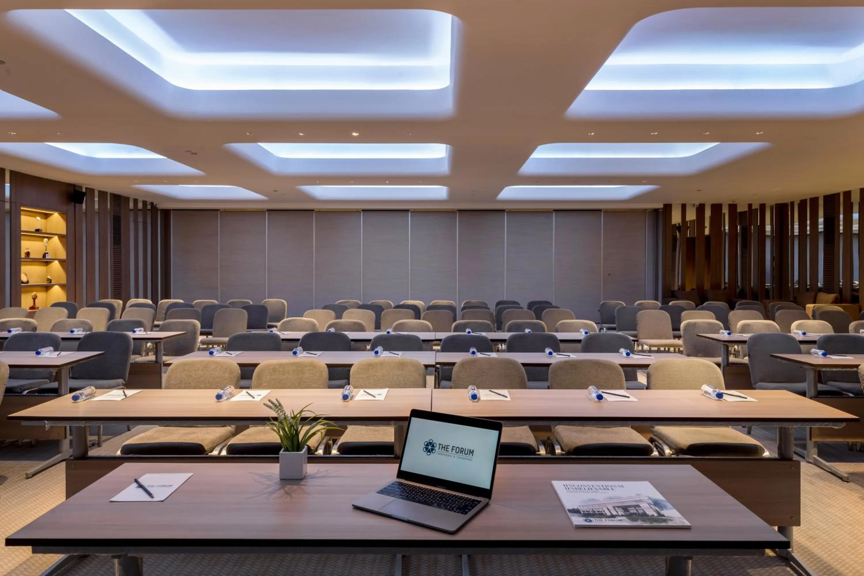 Business facilities in Wyndham Ahmedabad Shela
