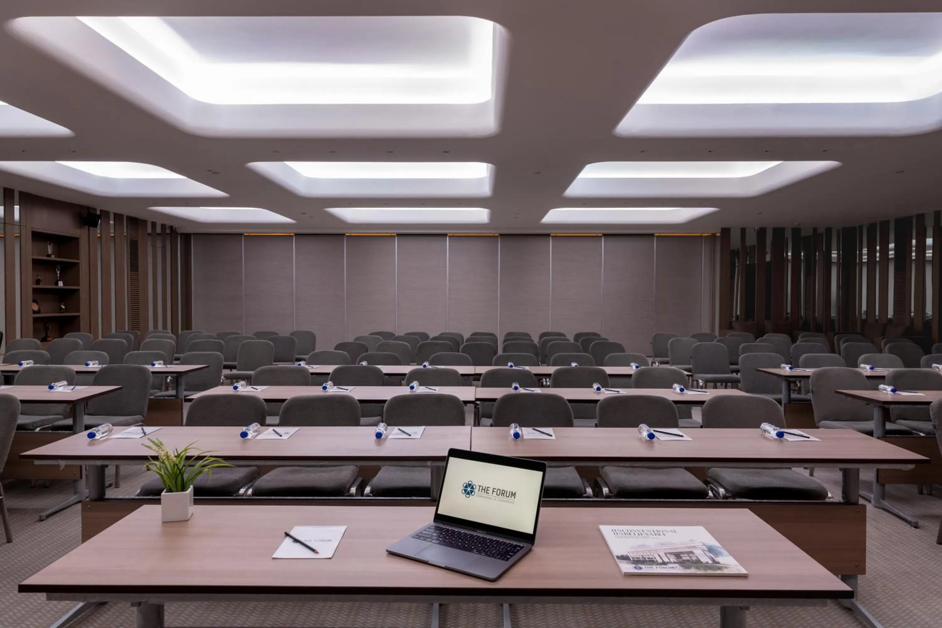 Business facilities in Wyndham Ahmedabad Shela