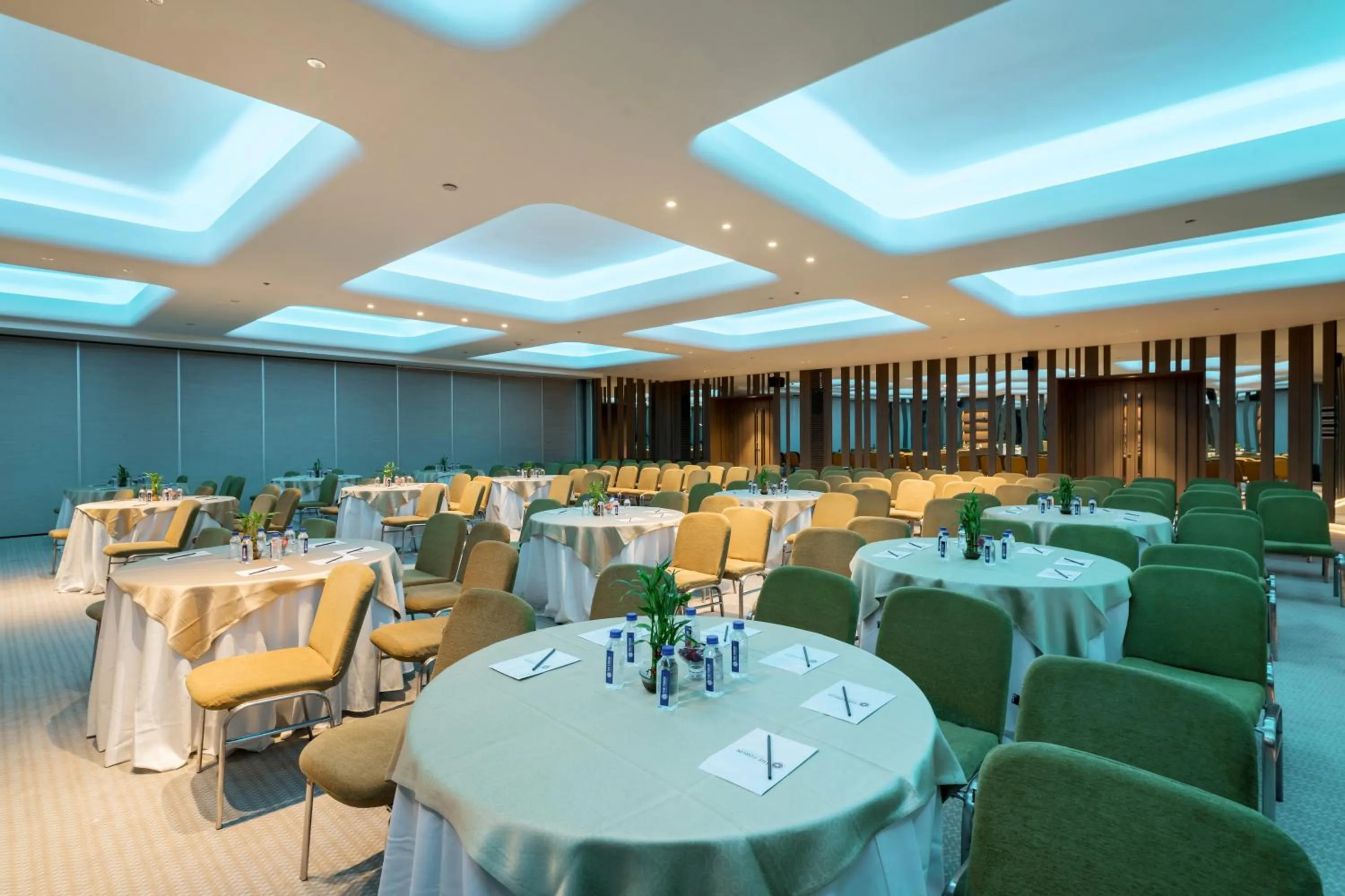 Business facilities in Wyndham Ahmedabad Shela