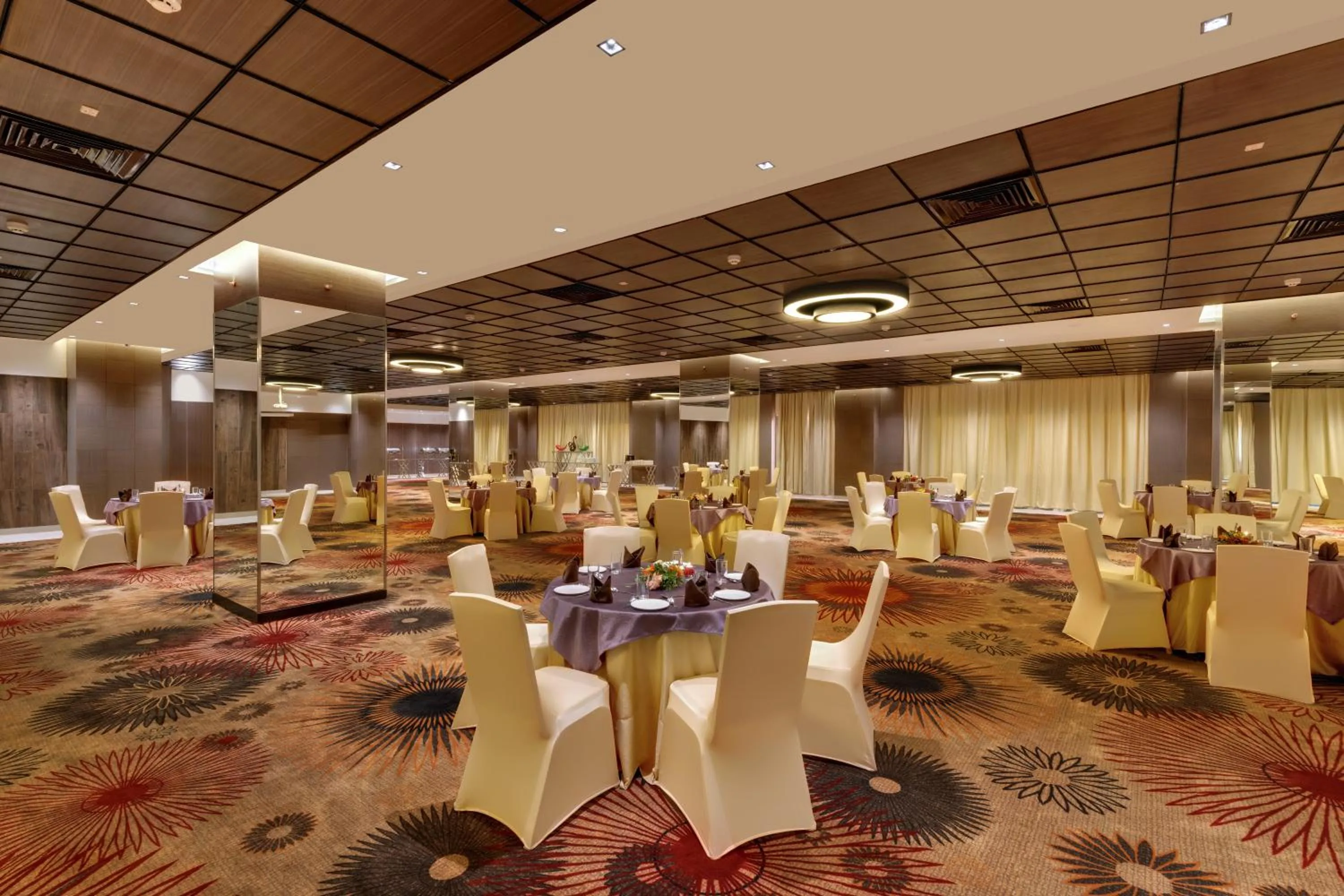 Banquet/Function facilities in Wyndham Ahmedabad Shela
