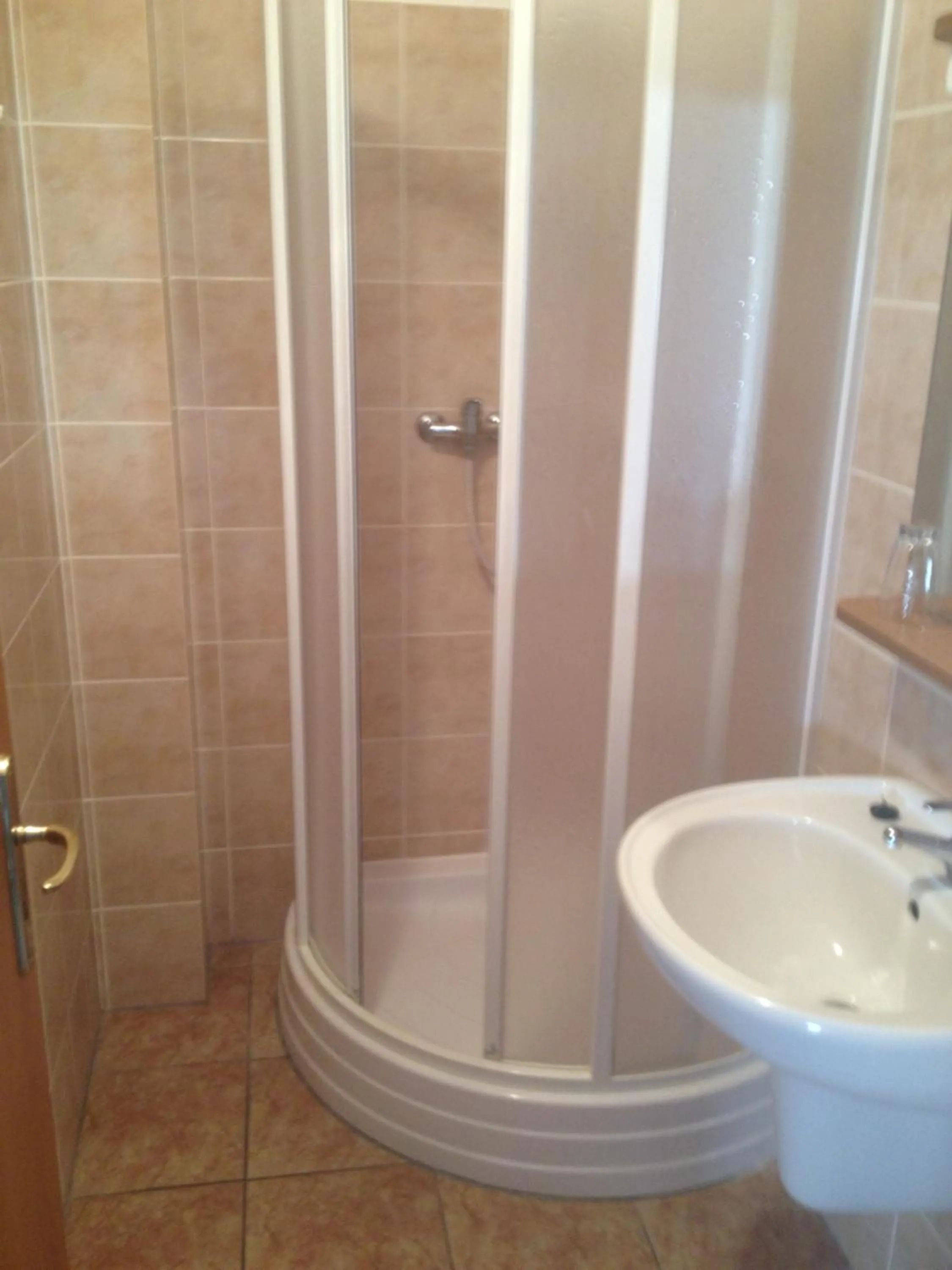 Shower in Hotel Atawa