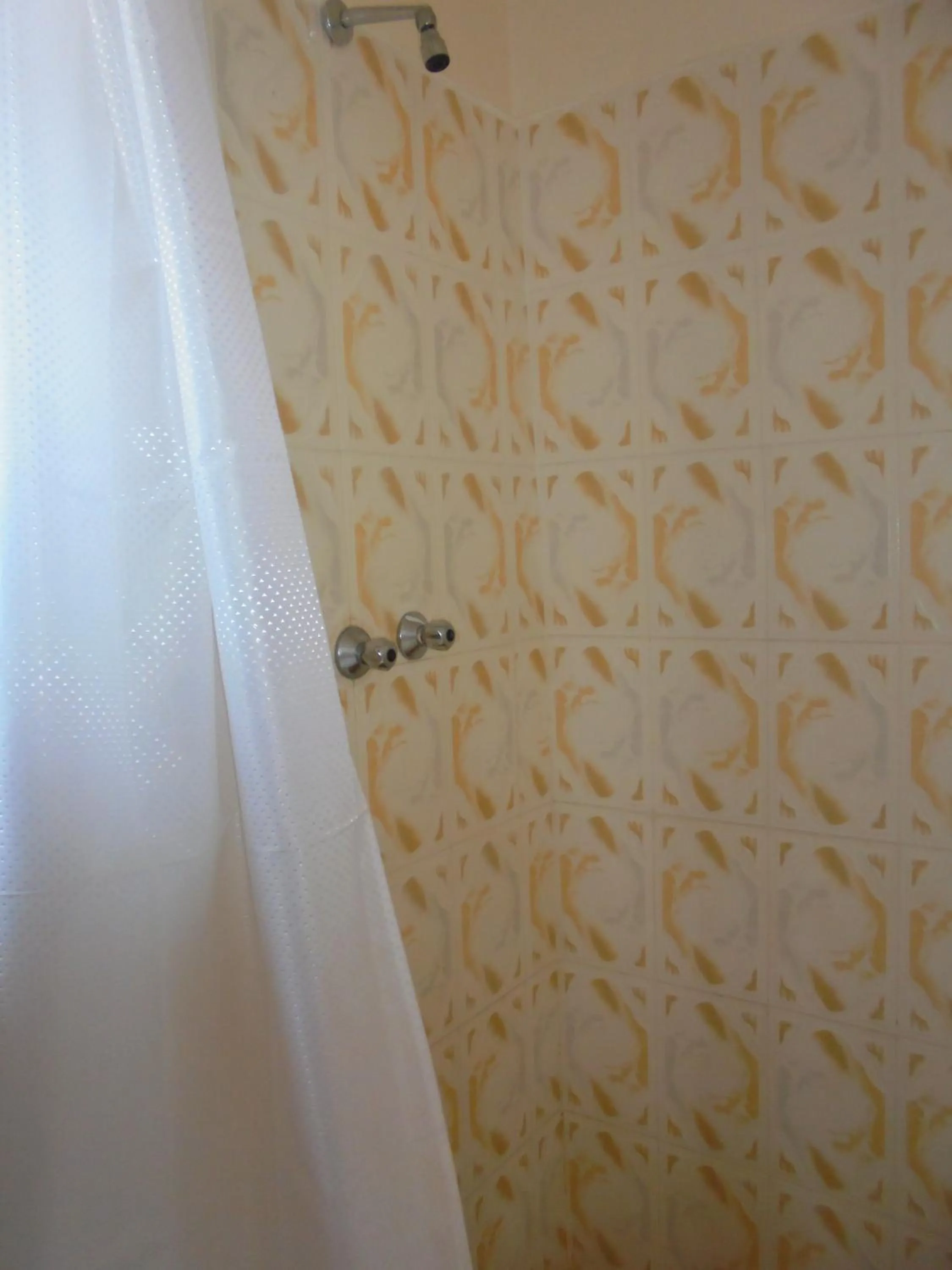 Bathroom in White Rose Lodge