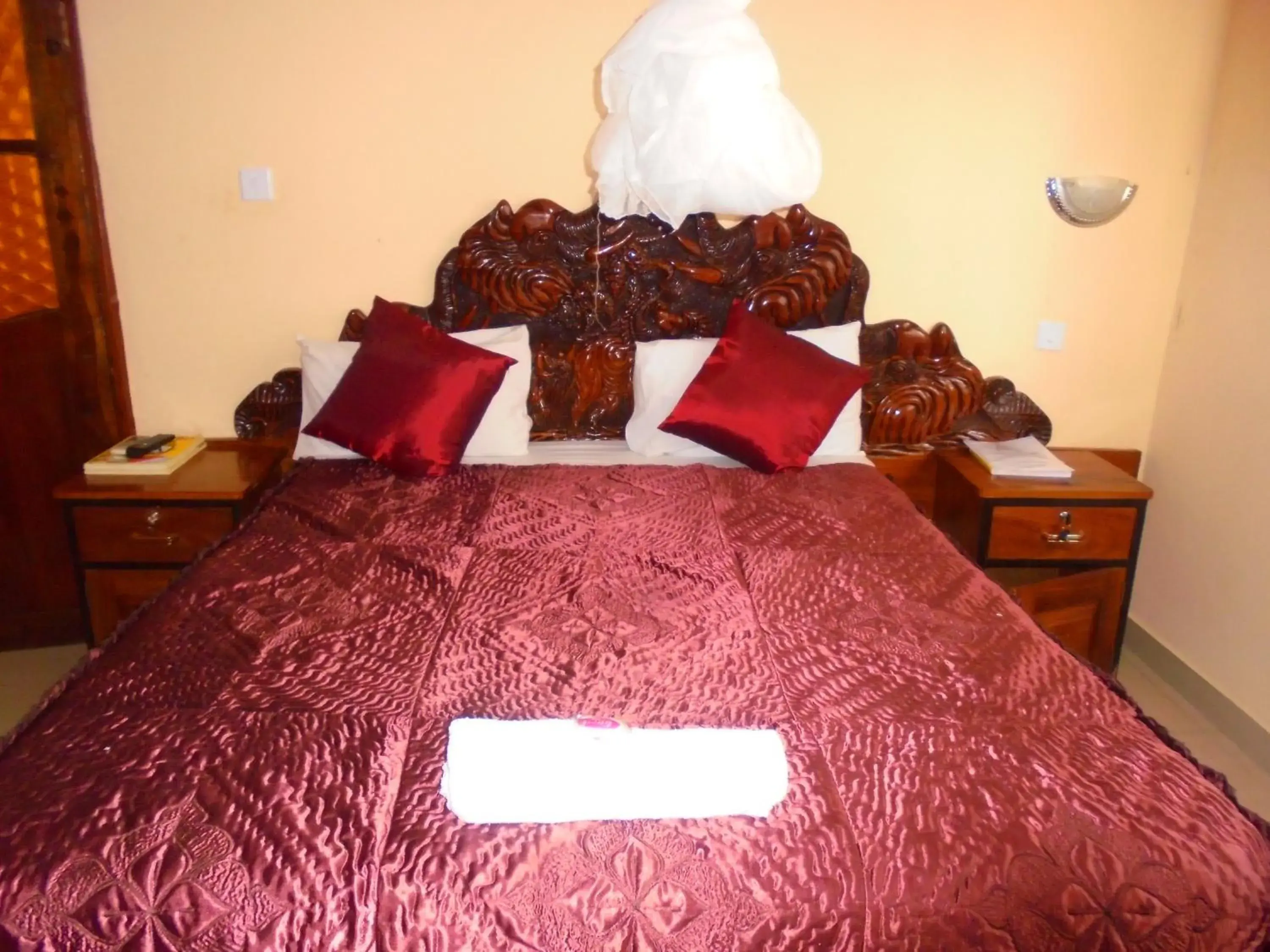 Bedroom, Bed in White Rose Lodge Bedroom, Bed in White Rose Lodge