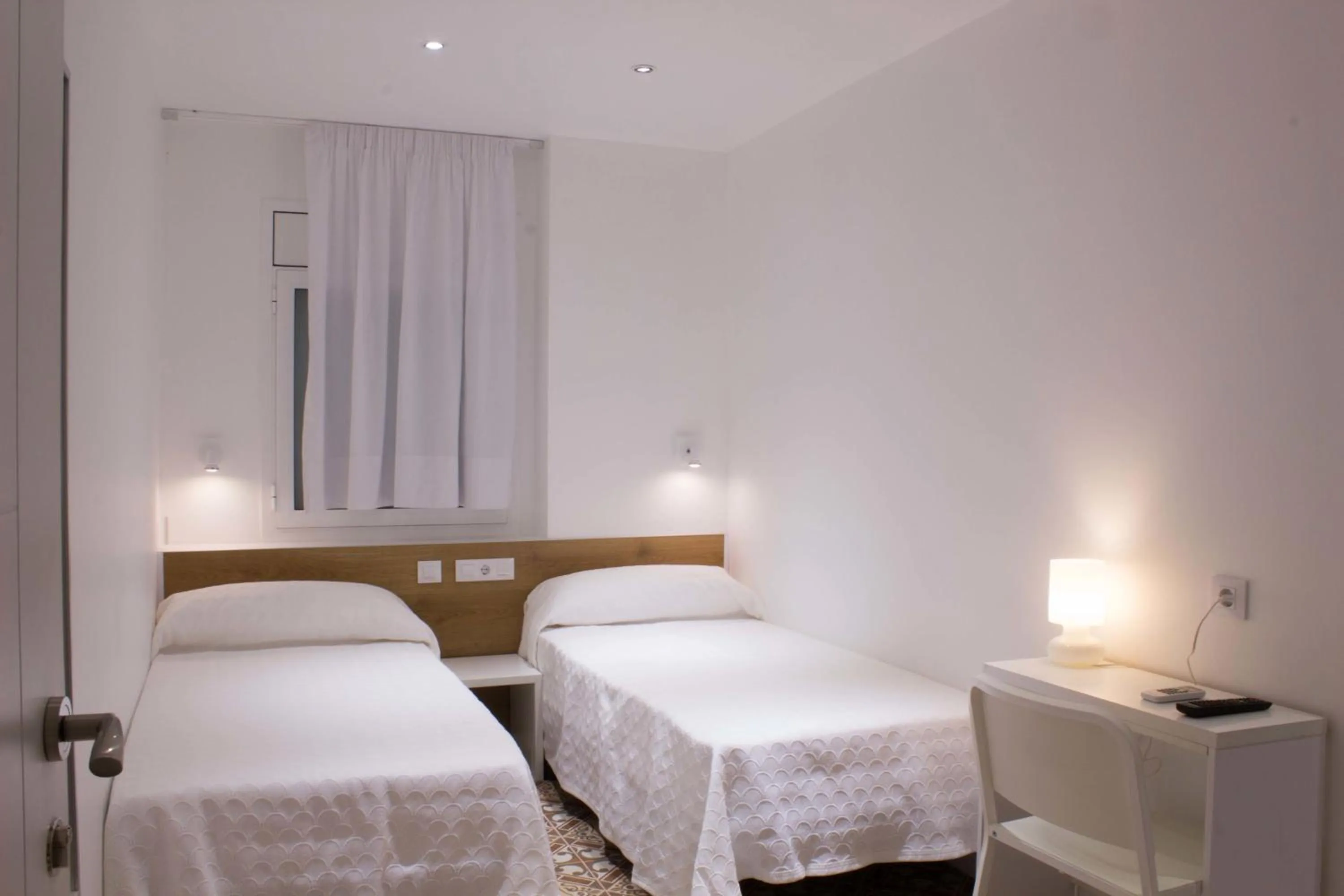 Bed in Hostal Nova Barcelona