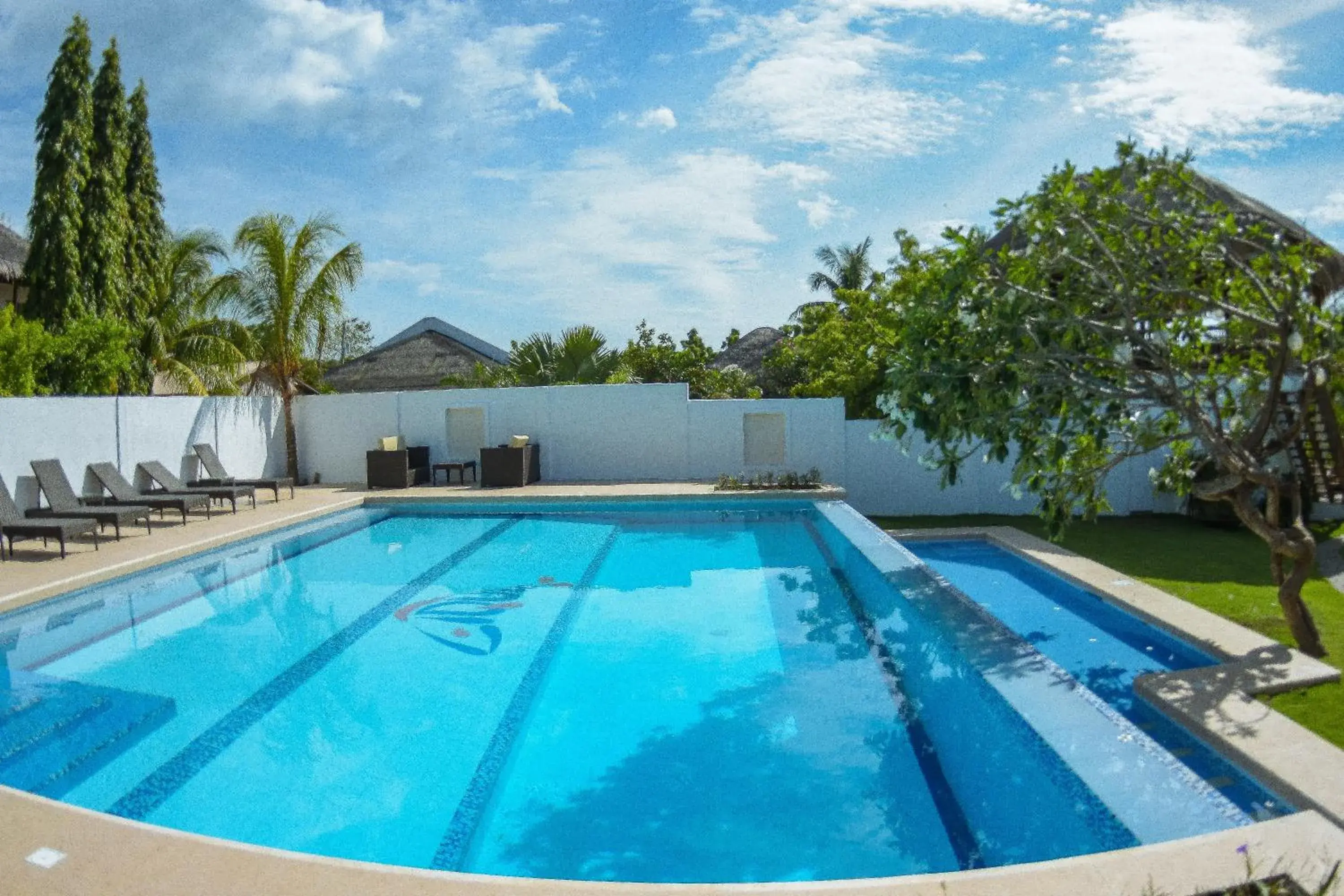 Swimming Pool in Liquid Dive Resort