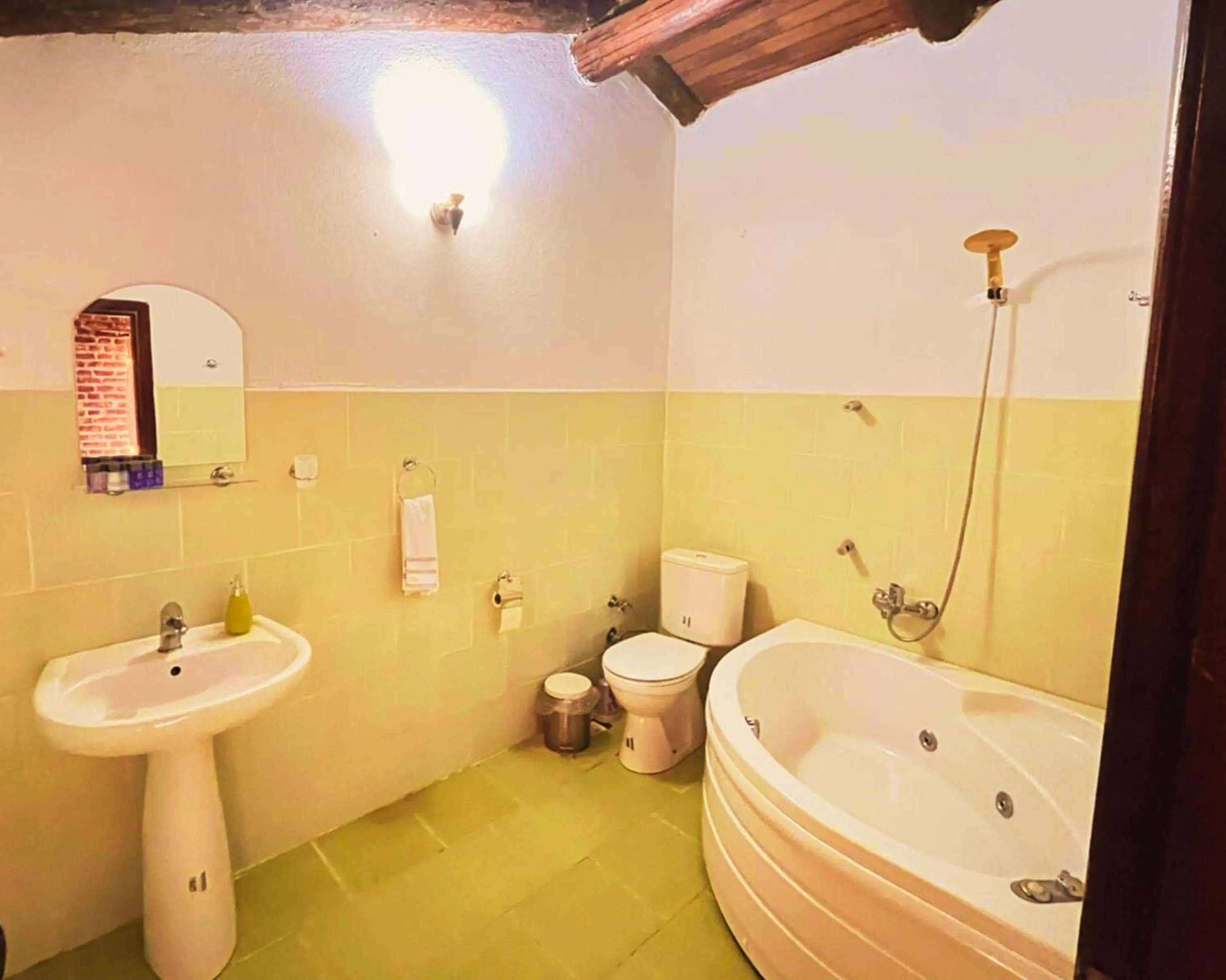 Shower in Kybele Nature Life