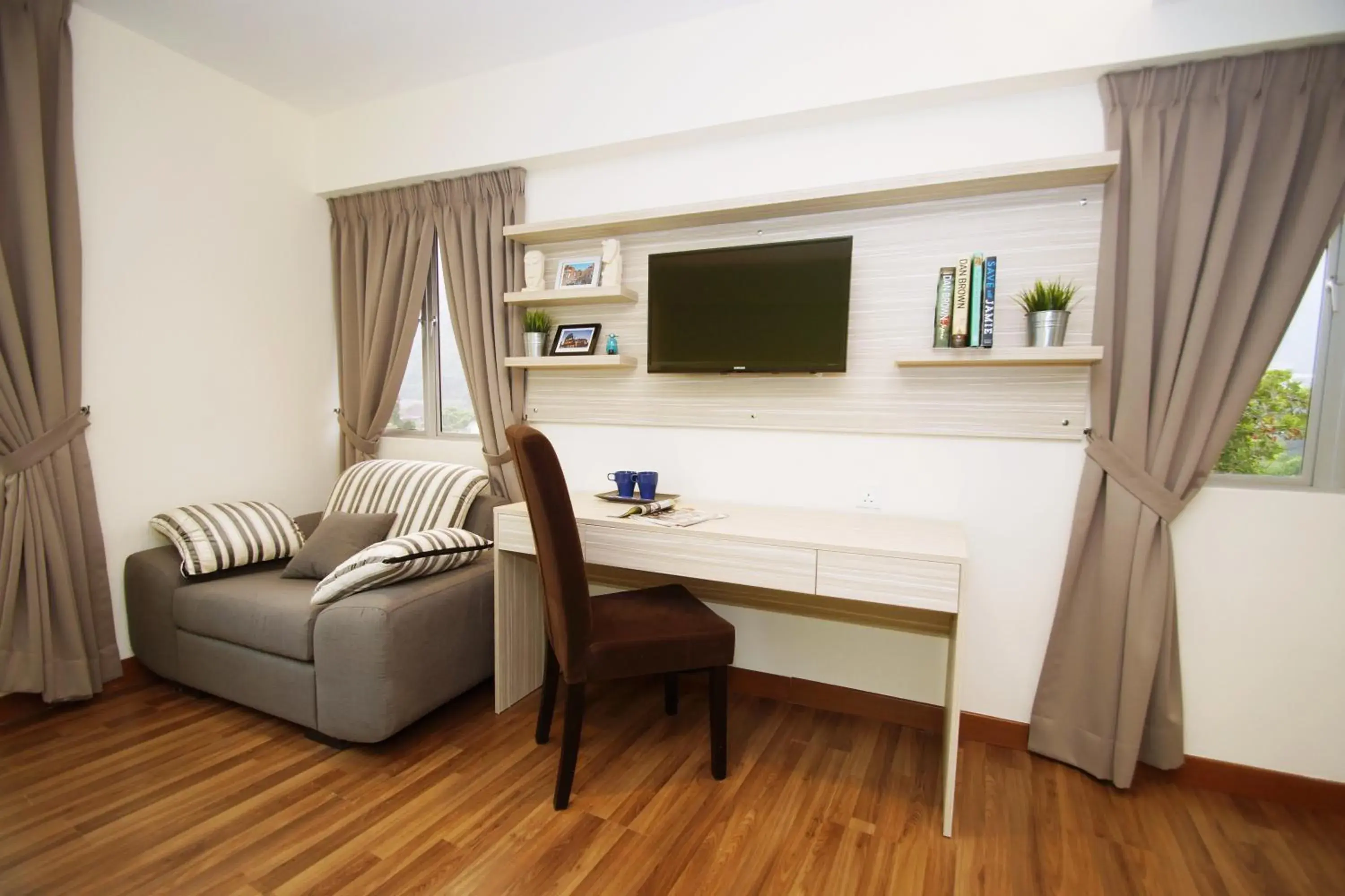 Seating area in Good Luck Inn Seating area in Good Luck Inn