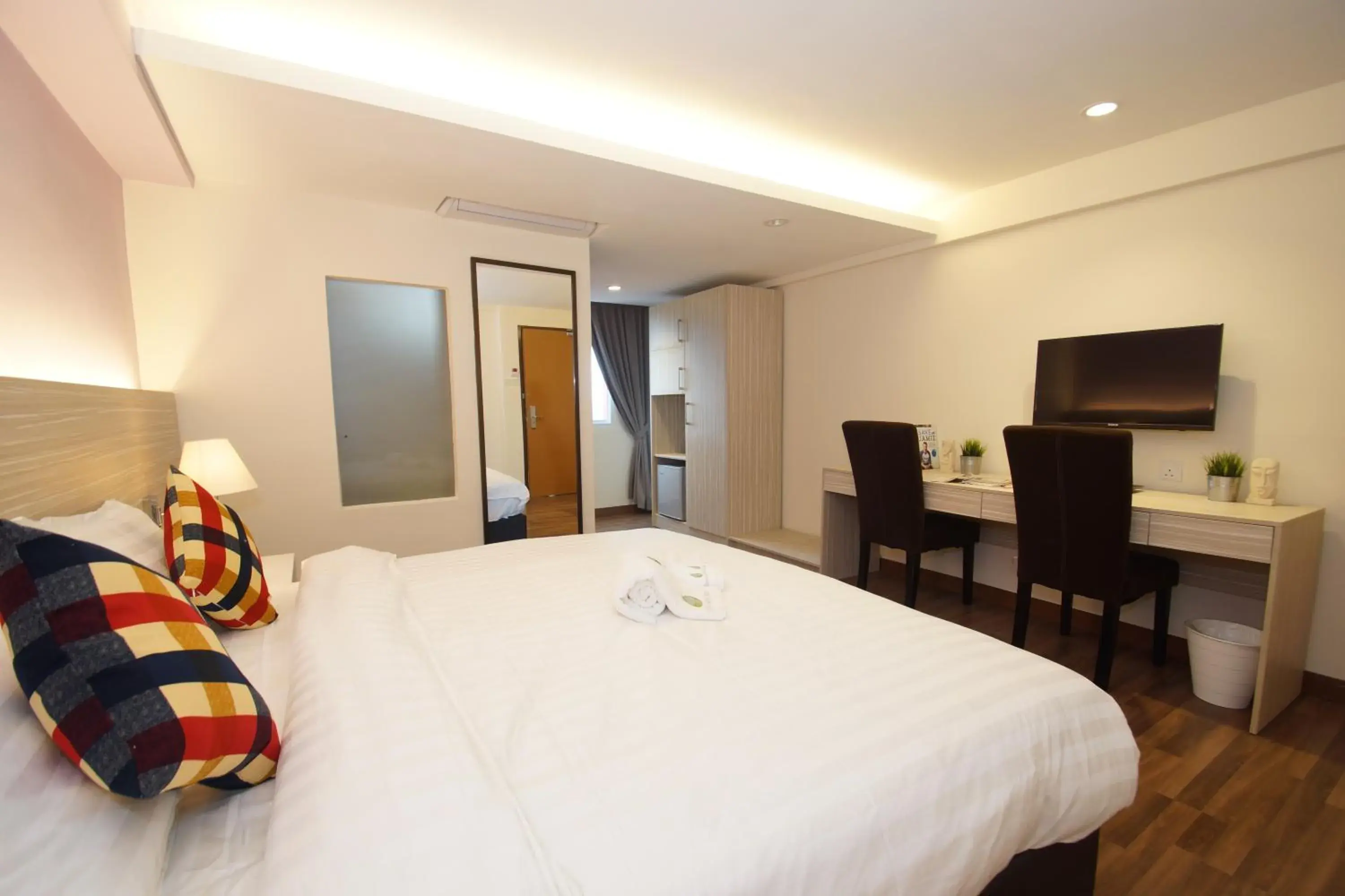 Deluxe Double Room with Balcony in Good Luck Inn Deluxe Double Room with Balcony in Good Luck Inn
