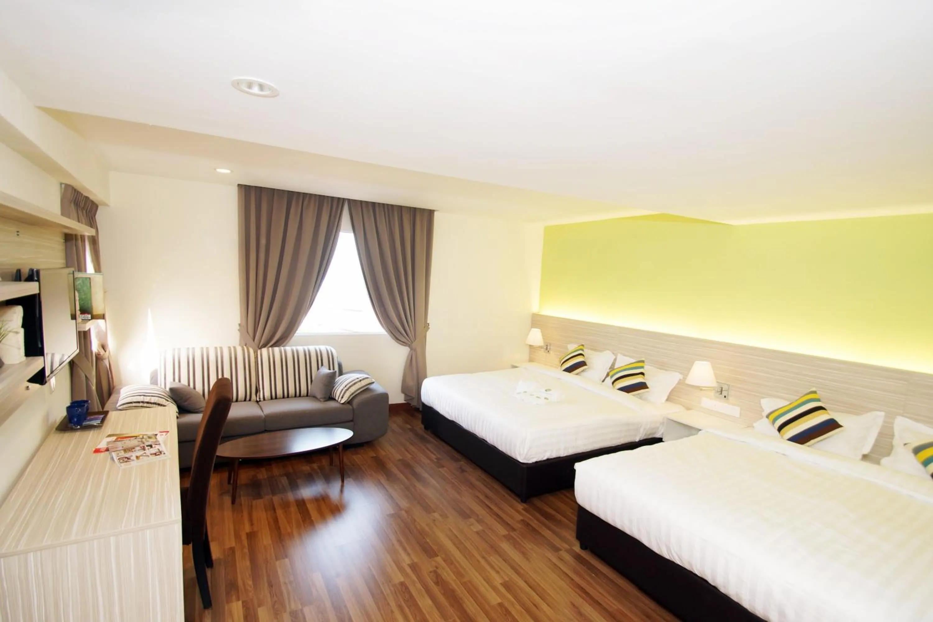 Photo of the whole room, Bed in Good Luck Inn