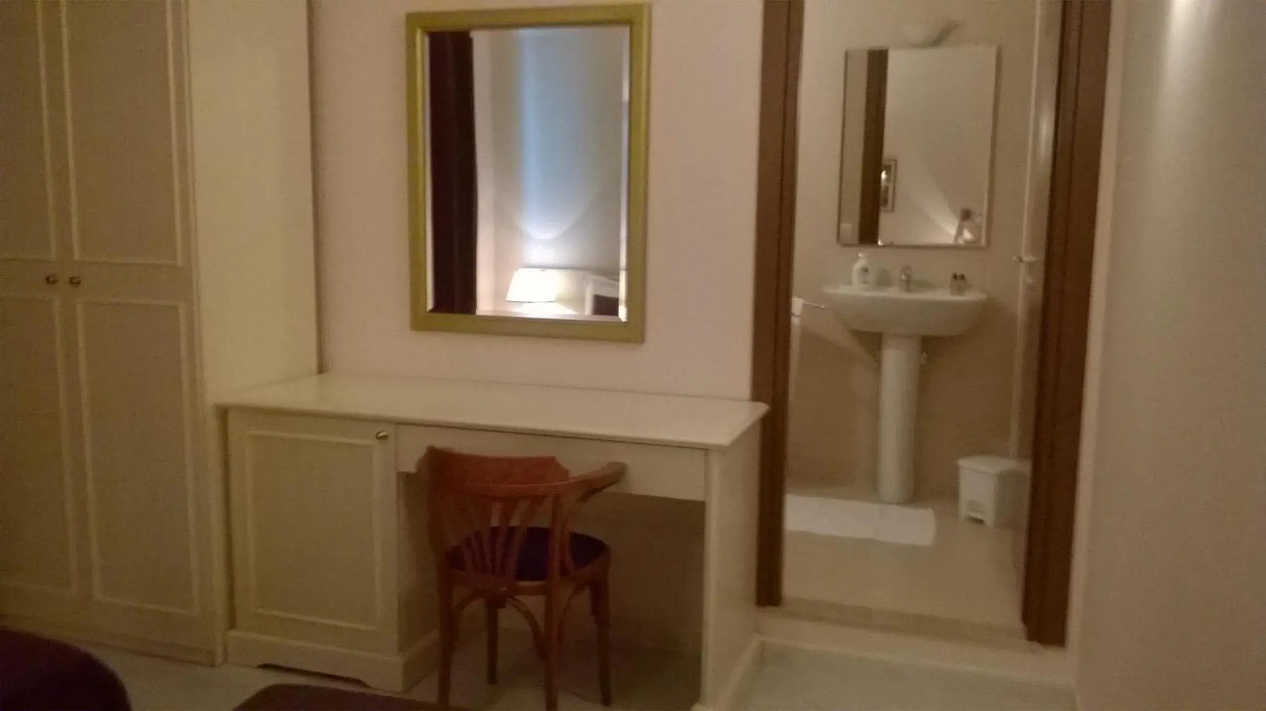 Double or Twin Room with Private Bathroom in B&B la Maison Double or Twin Room with Private Bathroom in B&B la Maison