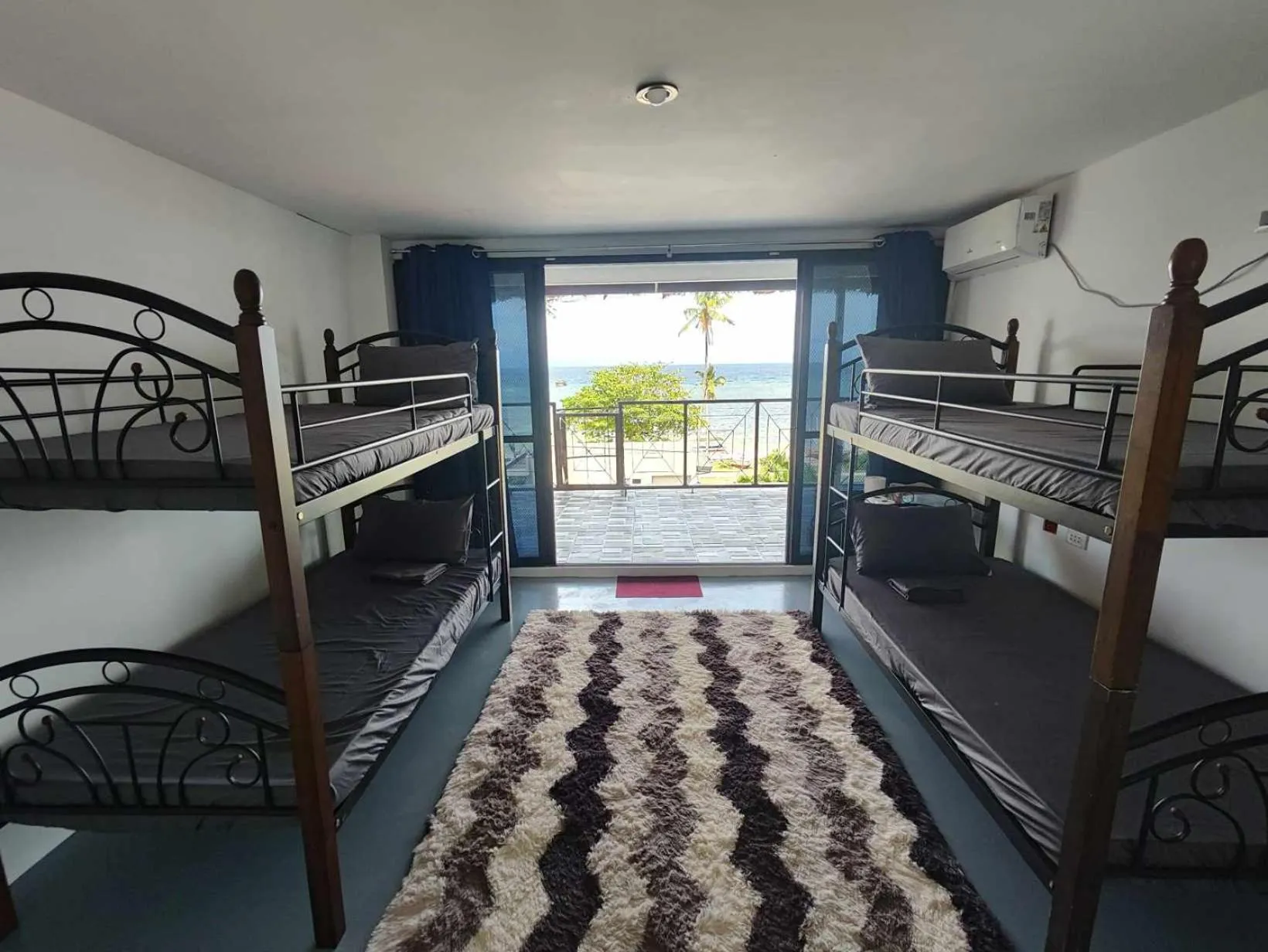 Bed in Stanley House Seaview Apartments