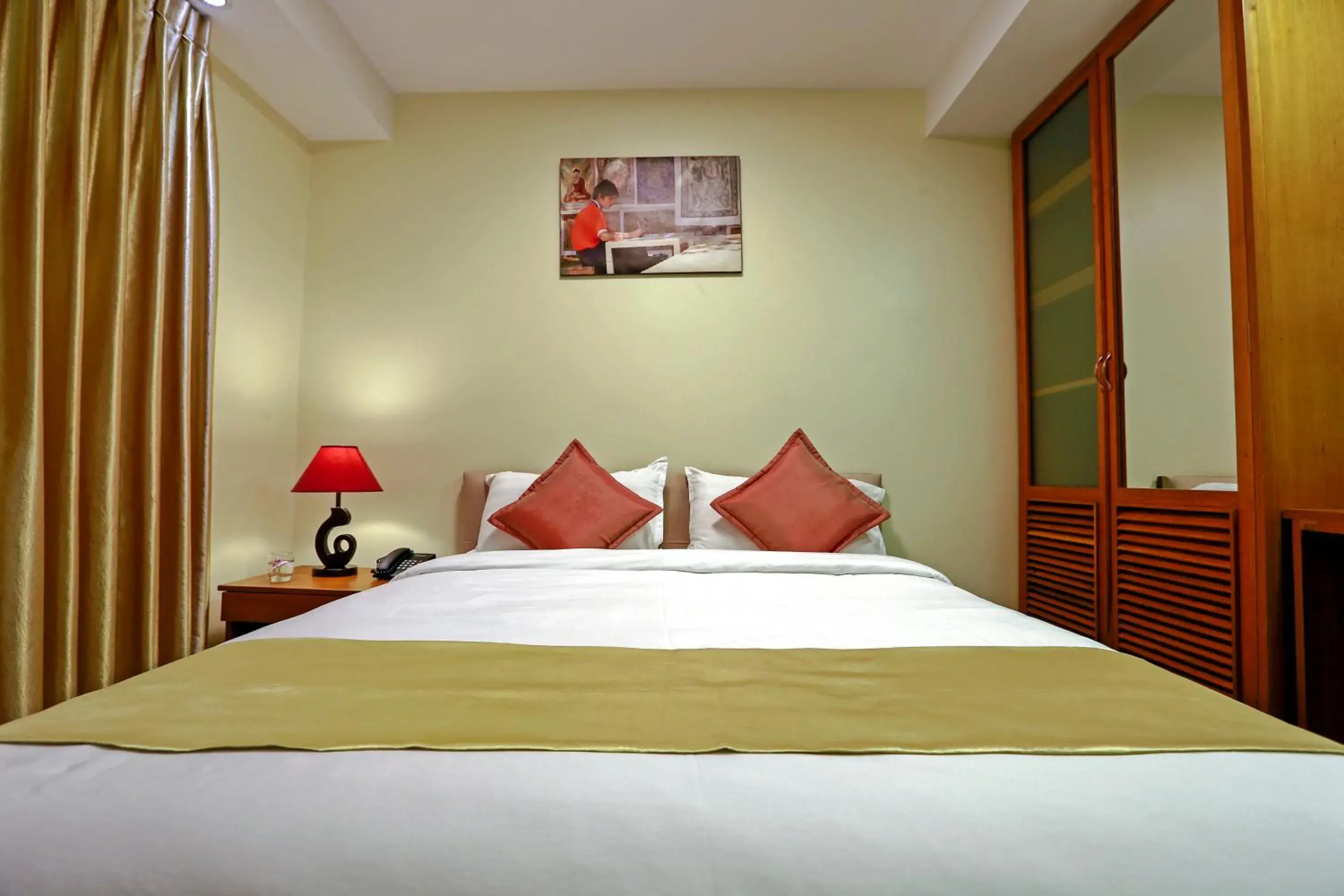 Bed in Ambassador Hill Bed in Ambassador Hill