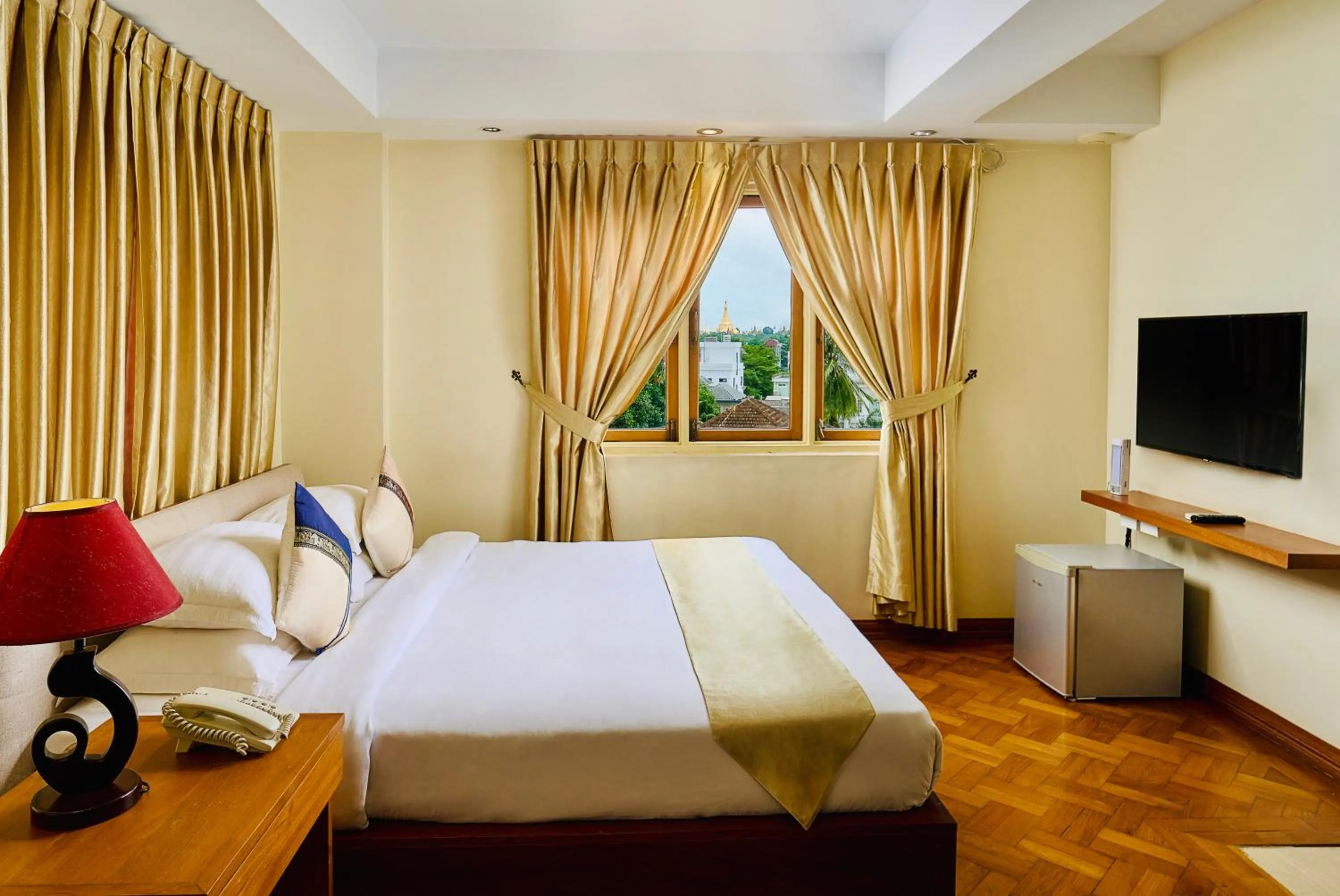 Bed in Ambassador Hill