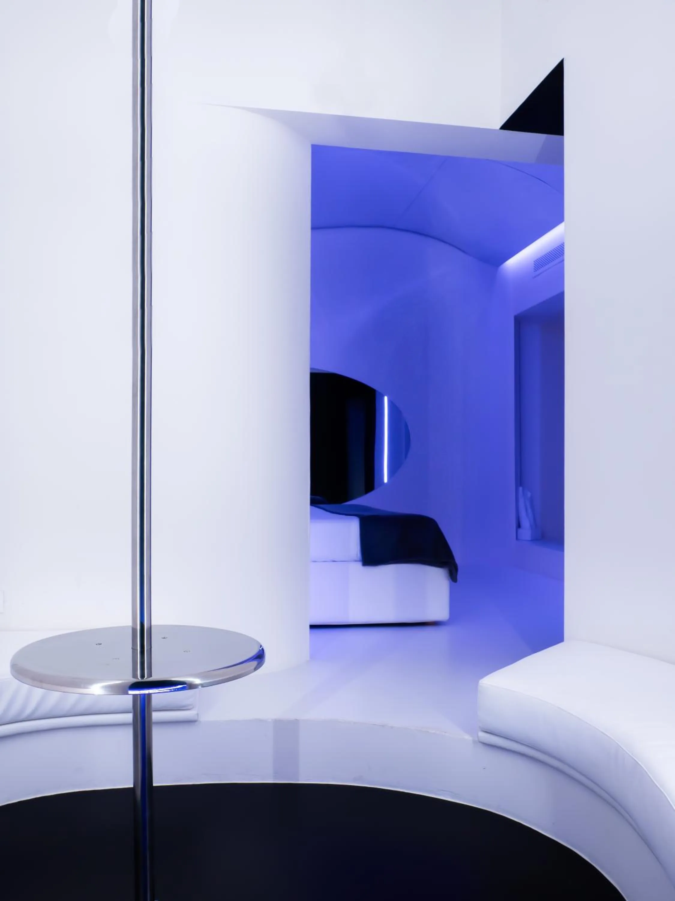 Bed in Dealuna Motel