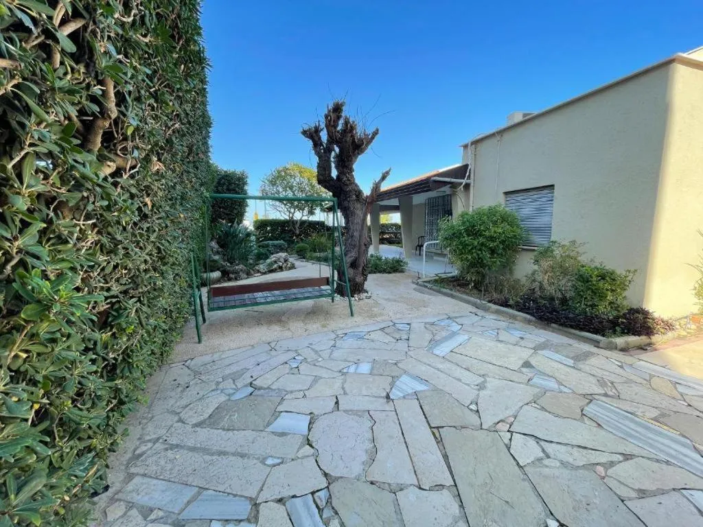 Property building in Breezot Yam