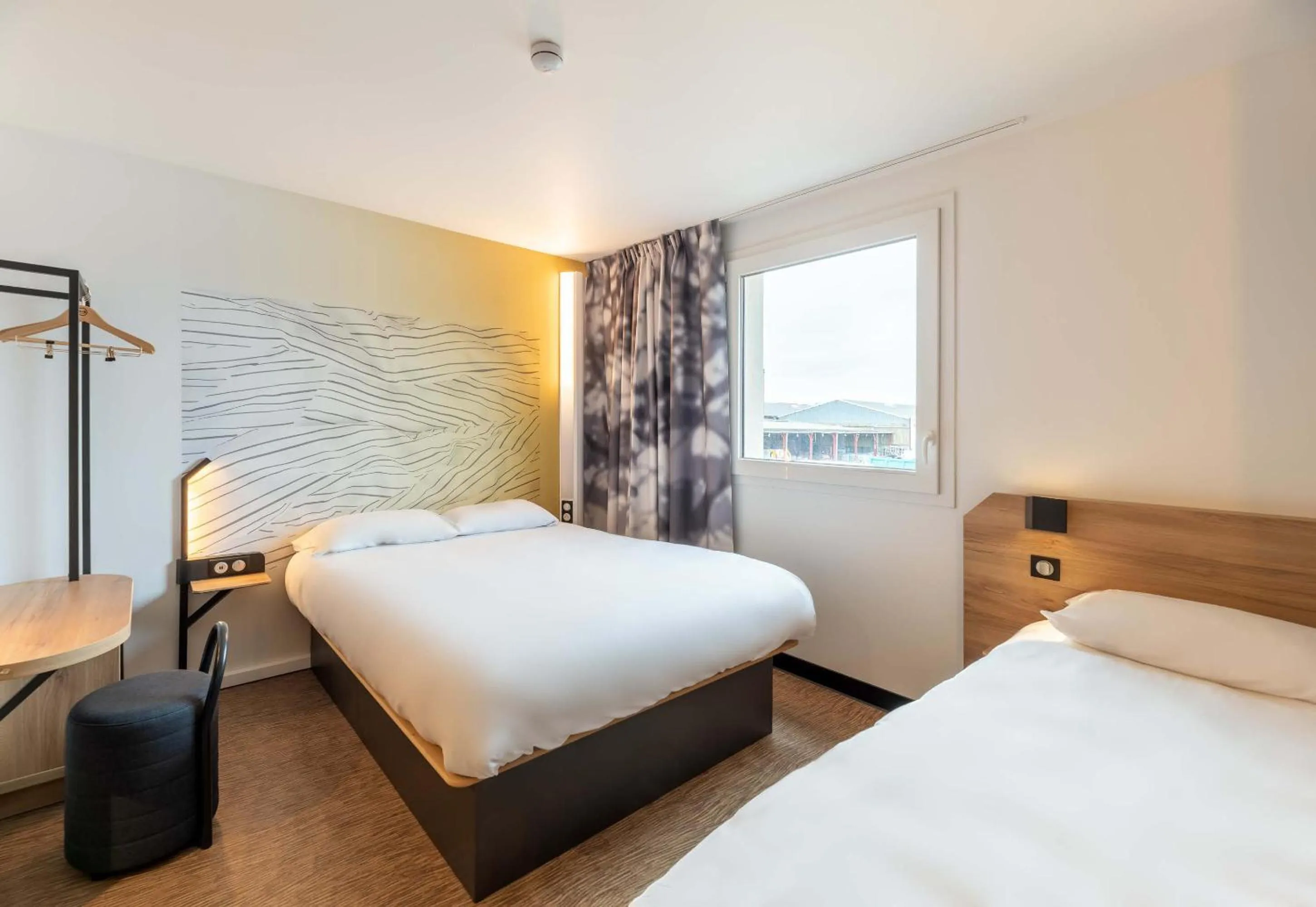 Photo of the whole room, Bed in B&B HOTEL Marseille Prado Vélodrome