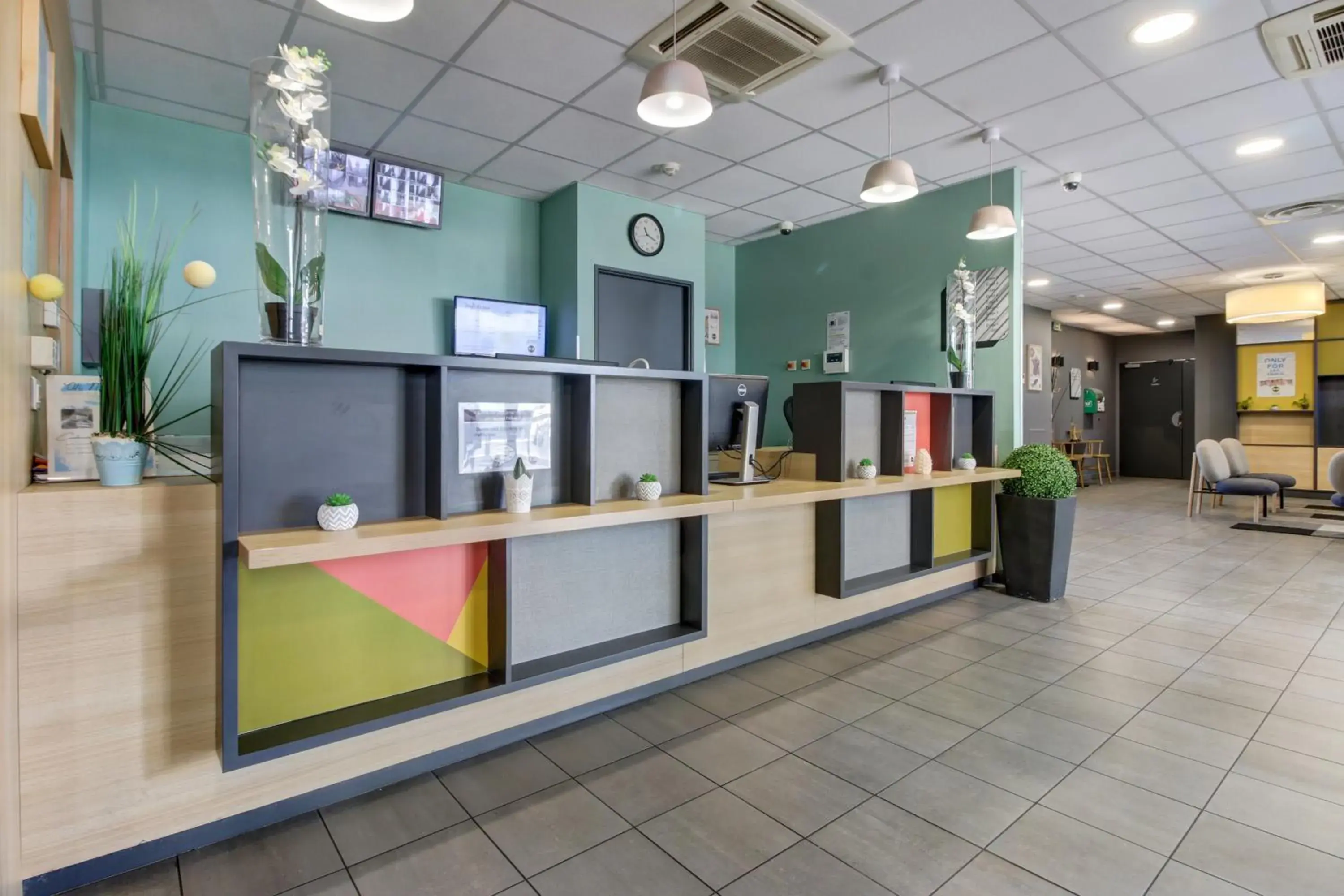 Lobby or reception in B&B HOTEL Marseille Prado Vélodrome Lobby or reception in B&B HOTEL Marseille Prado Vélodrome