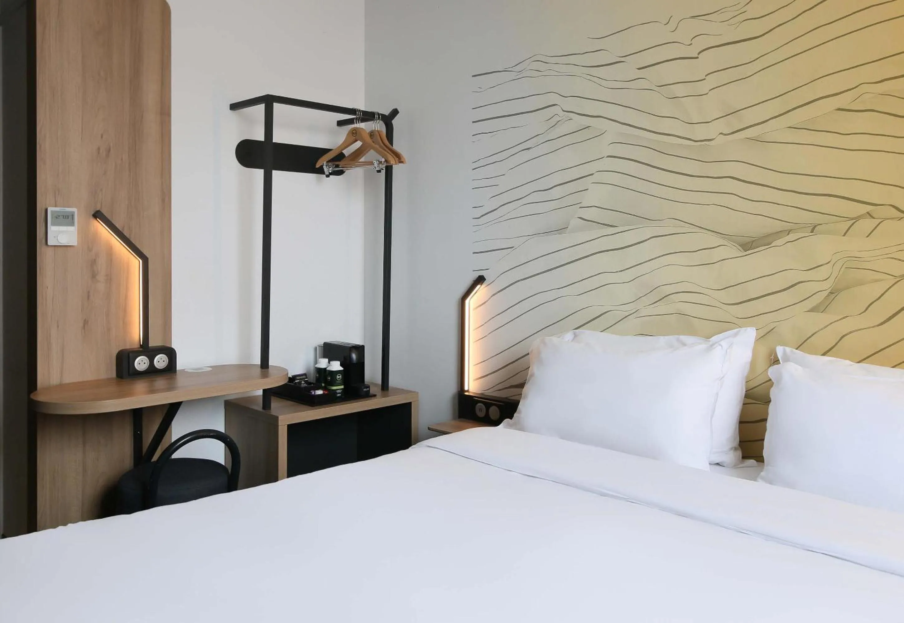 Photo of the whole room, Bed in B&B HOTEL Marseille Prado Vélodrome