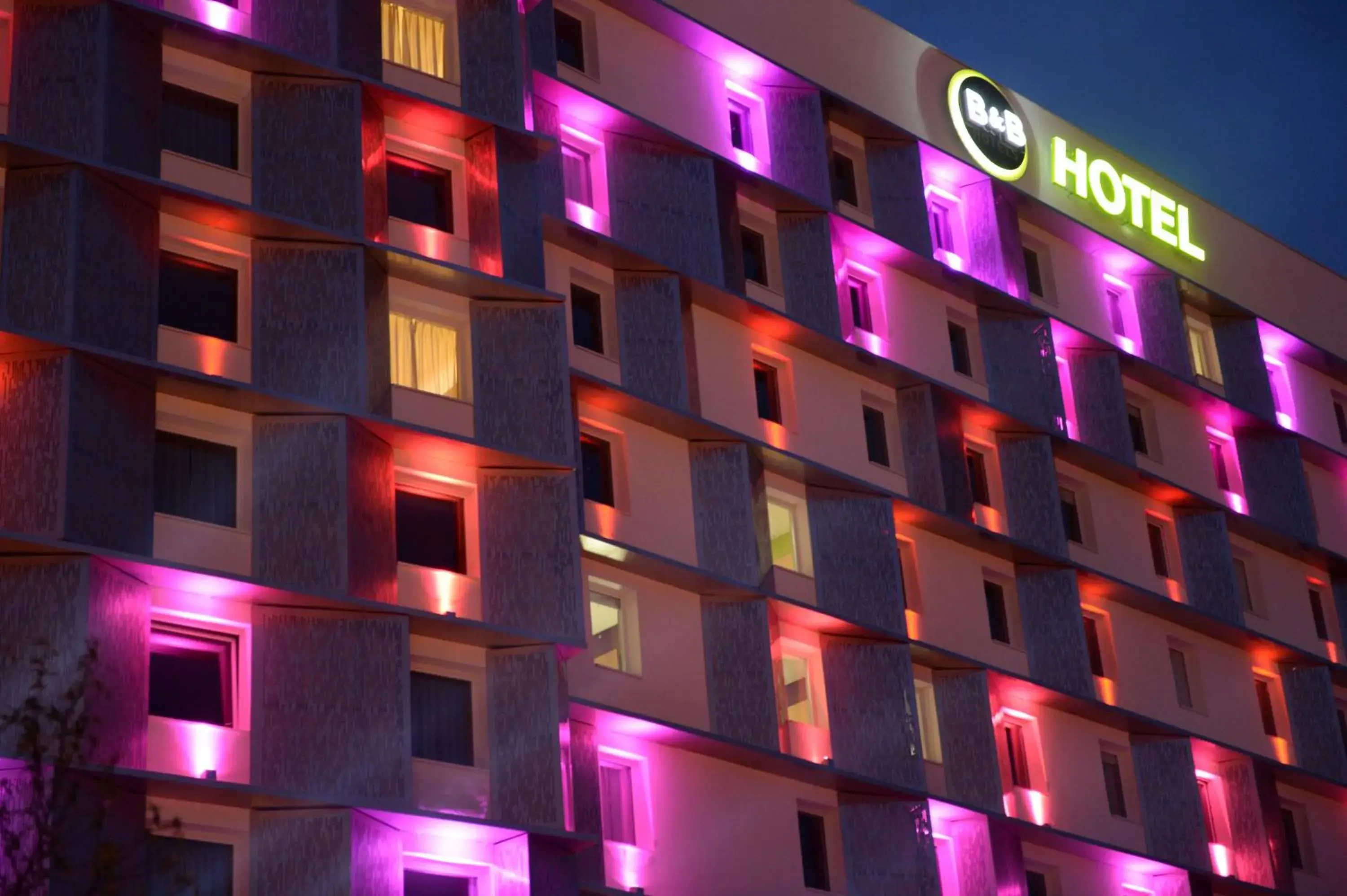 Facade/entrance in B&B HOTEL Marseille Prado Vélodrome Facade/entrance in B&B HOTEL Marseille Prado Vélodrome