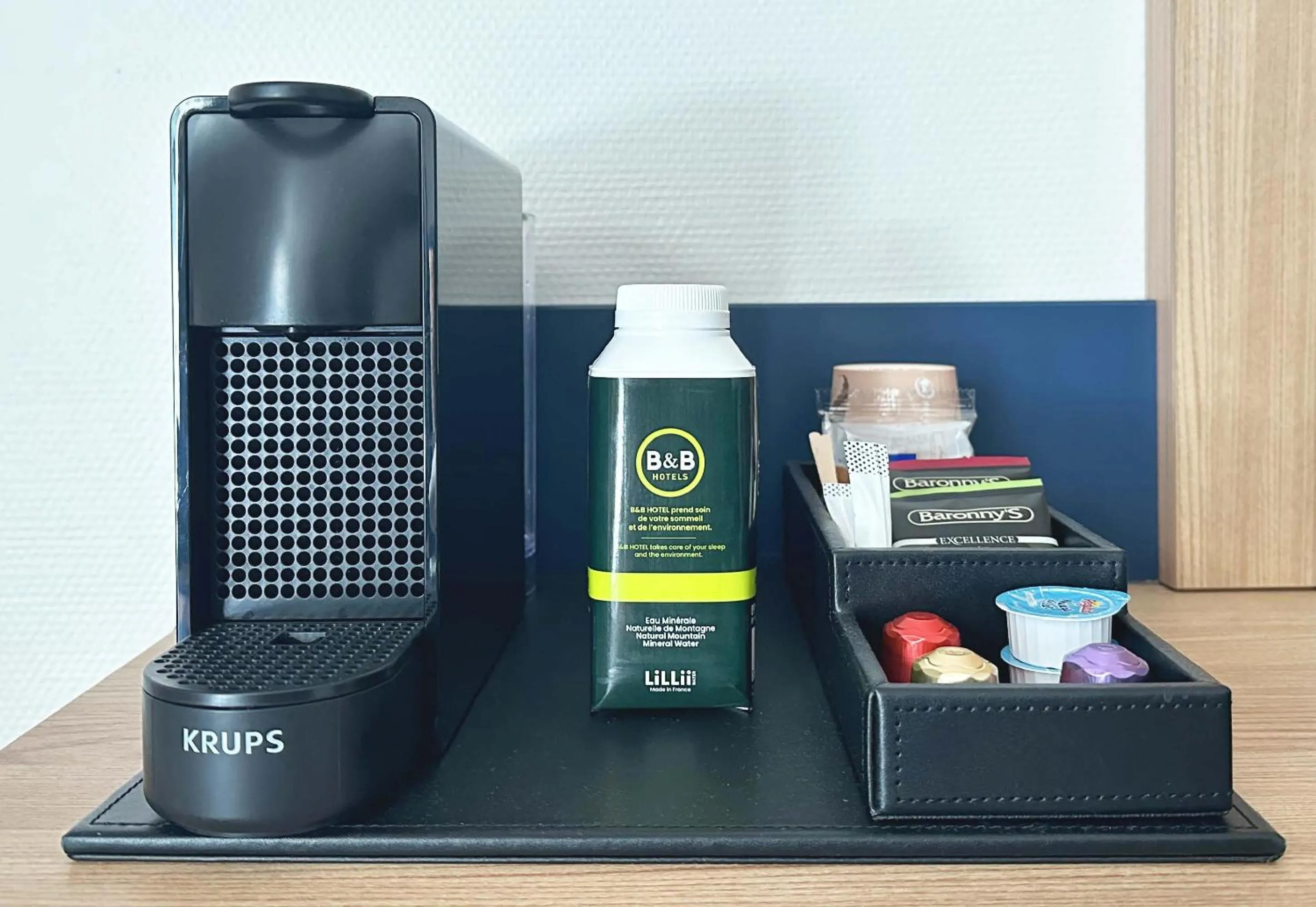 Photo of the whole room in B&B HOTEL Marseille Prado Vélodrome