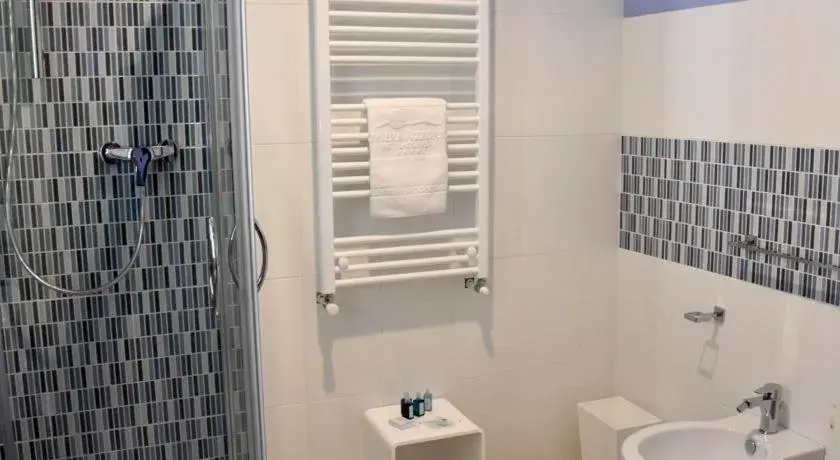 Bathroom in Hotel Riviera Azzurra
