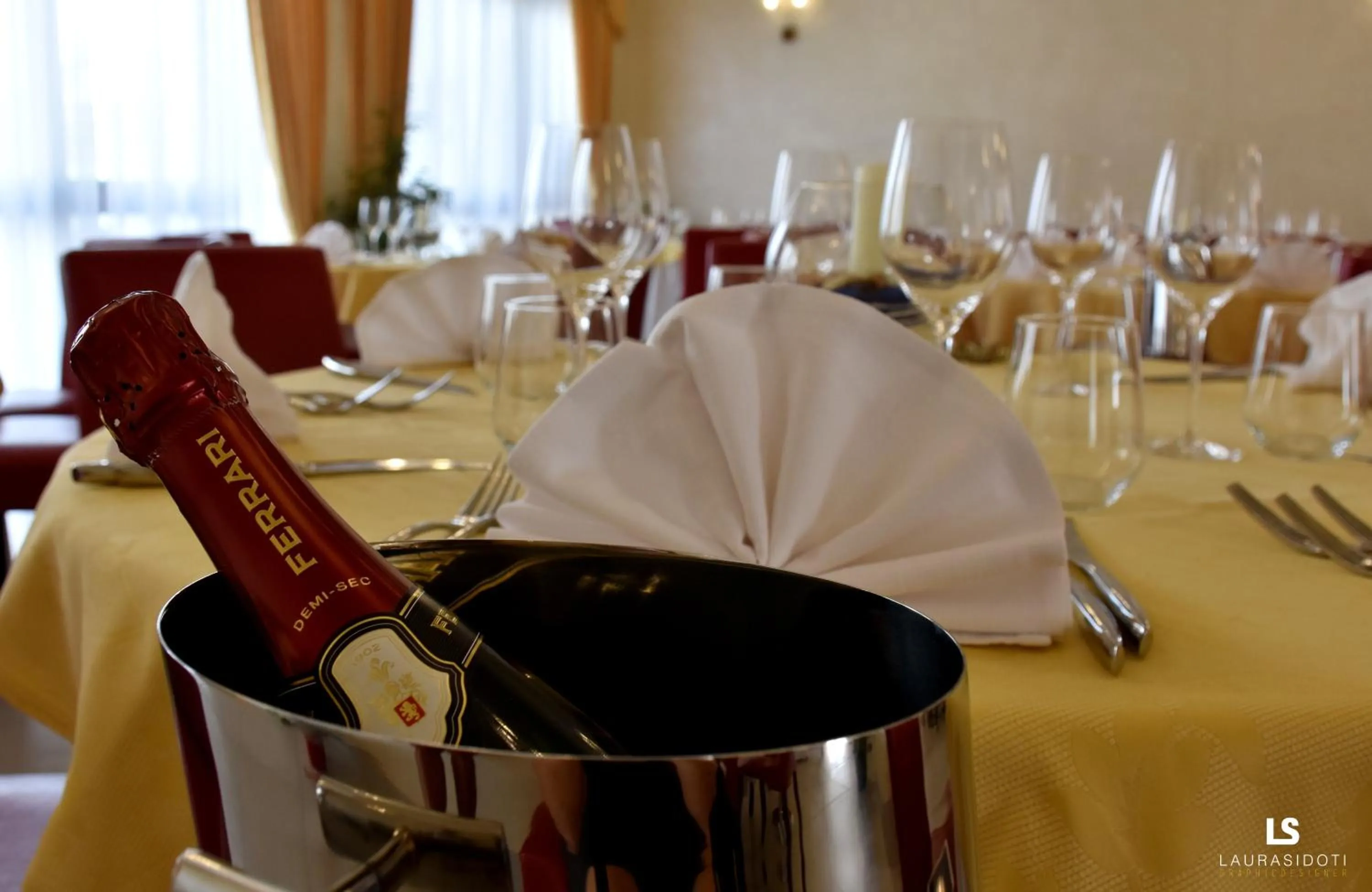 Restaurant/places to eat in Hotel Riviera Azzurra