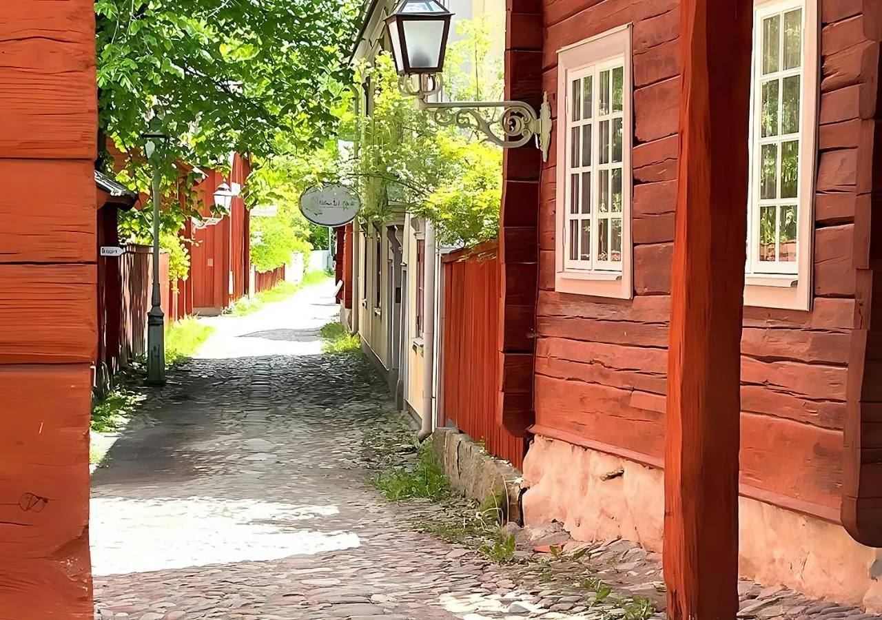 Off site in Valla Folkhögskola