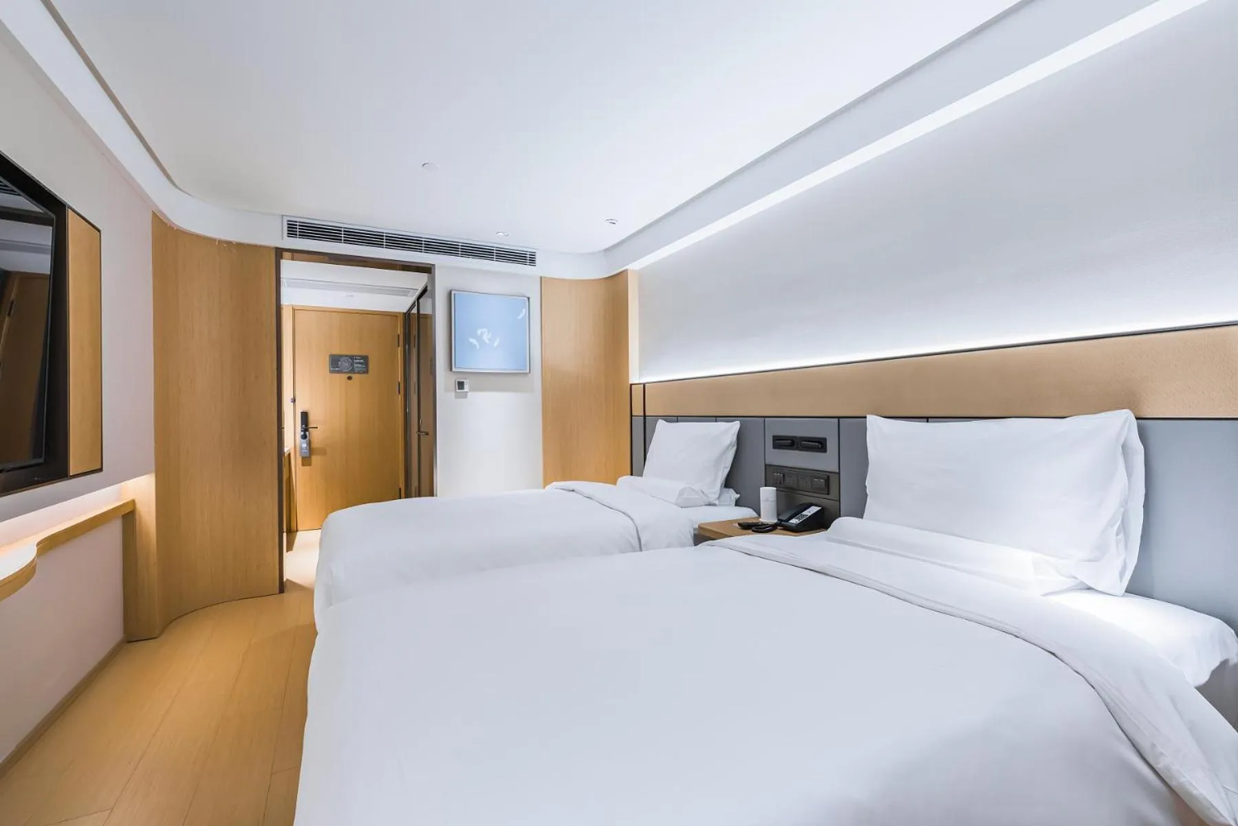 JI Hotel Shanghai Lujiazui World Plaza