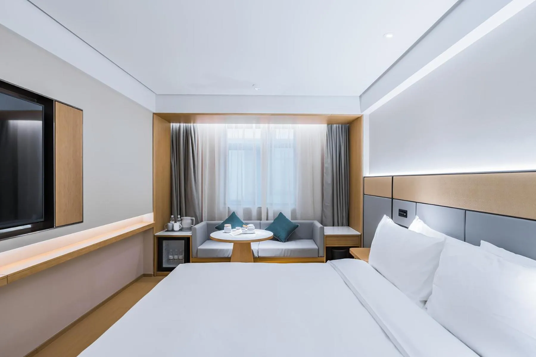 JI Hotel Shanghai Lujiazui World Plaza