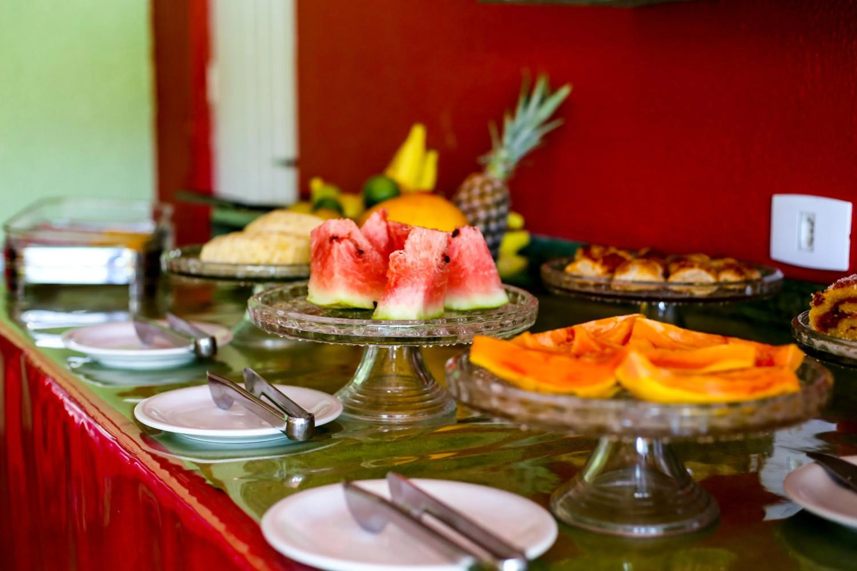 American breakfast in Pousada Porto Mar