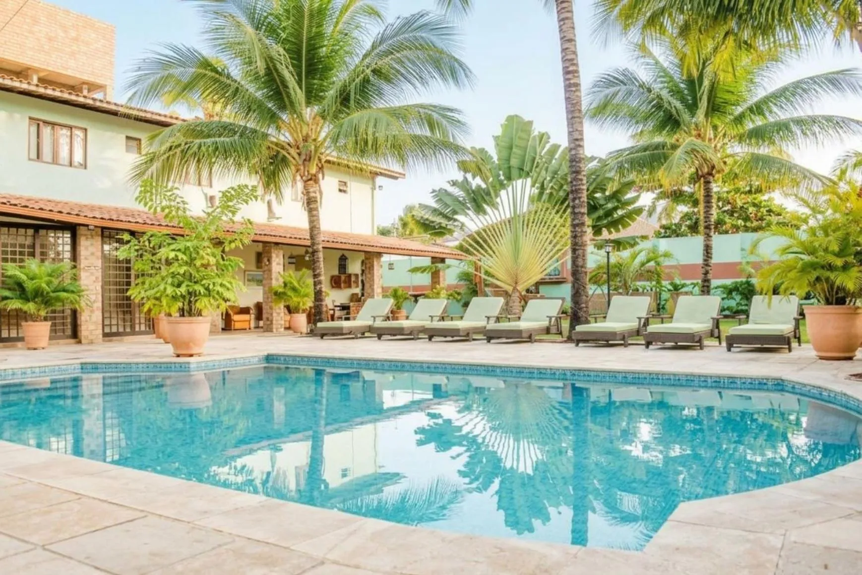 Swimming pool in Pousada Porto Mar