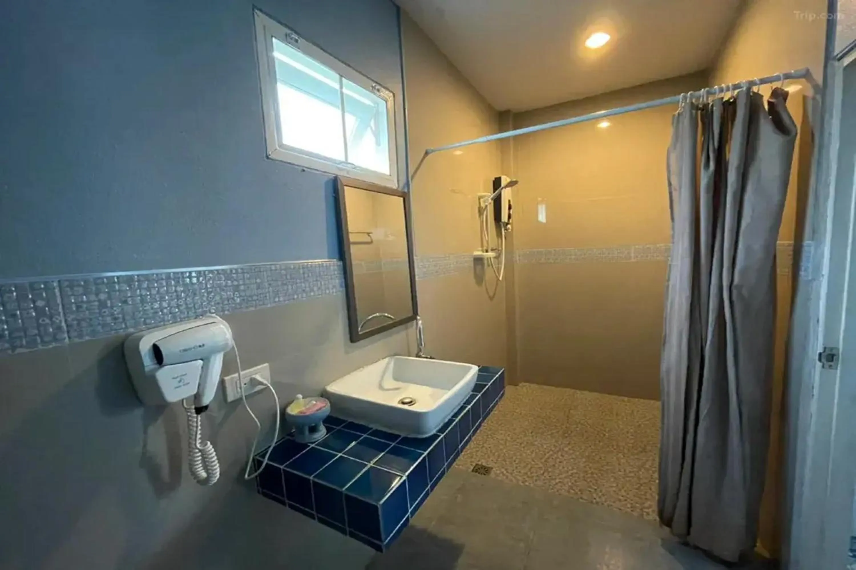 Bathroom in Doi Tung View Resort