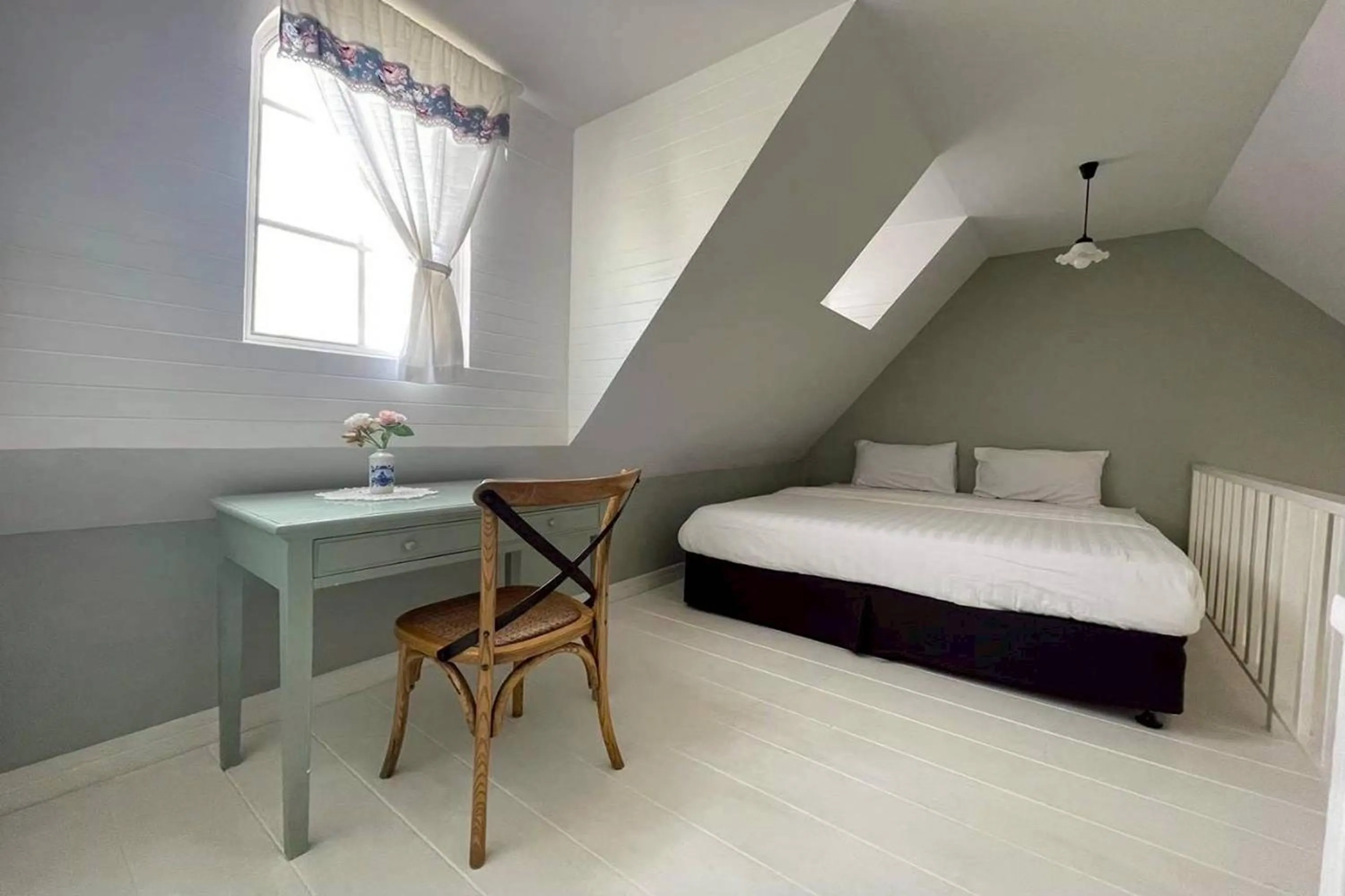 Bed in Doi Tung View Resort