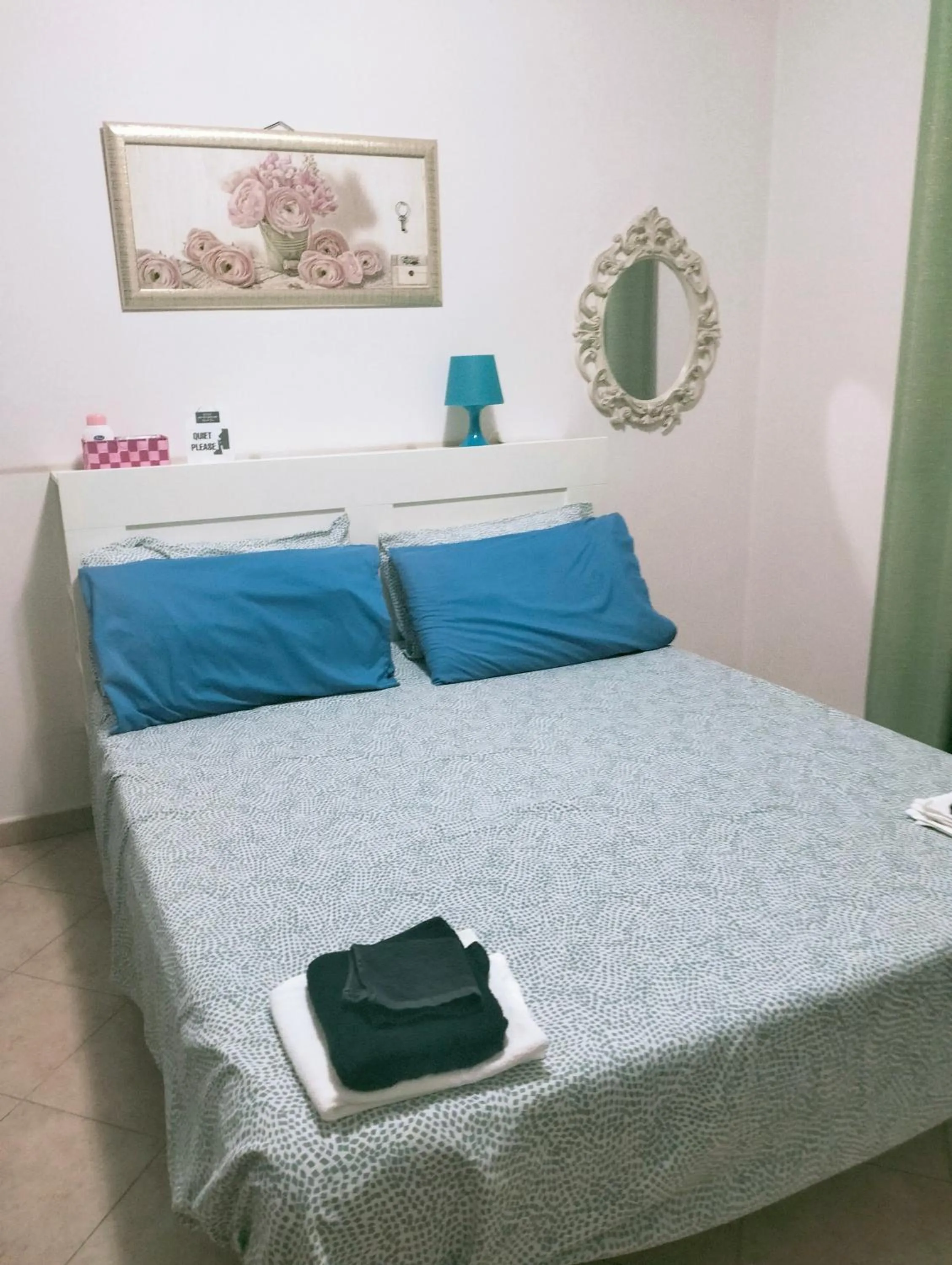 Bed in La Perla B & B