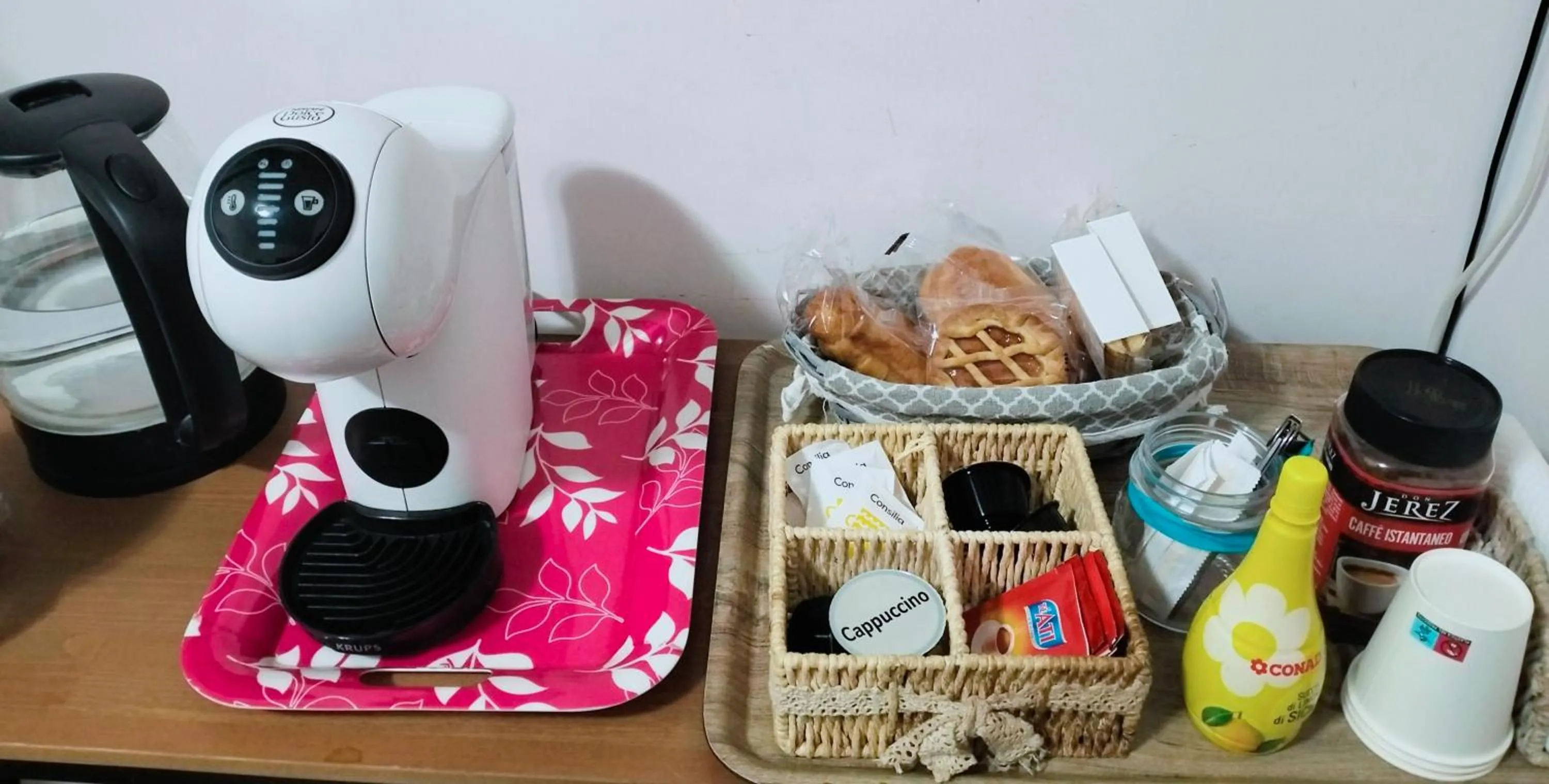 Breakfast in La Perla B & B