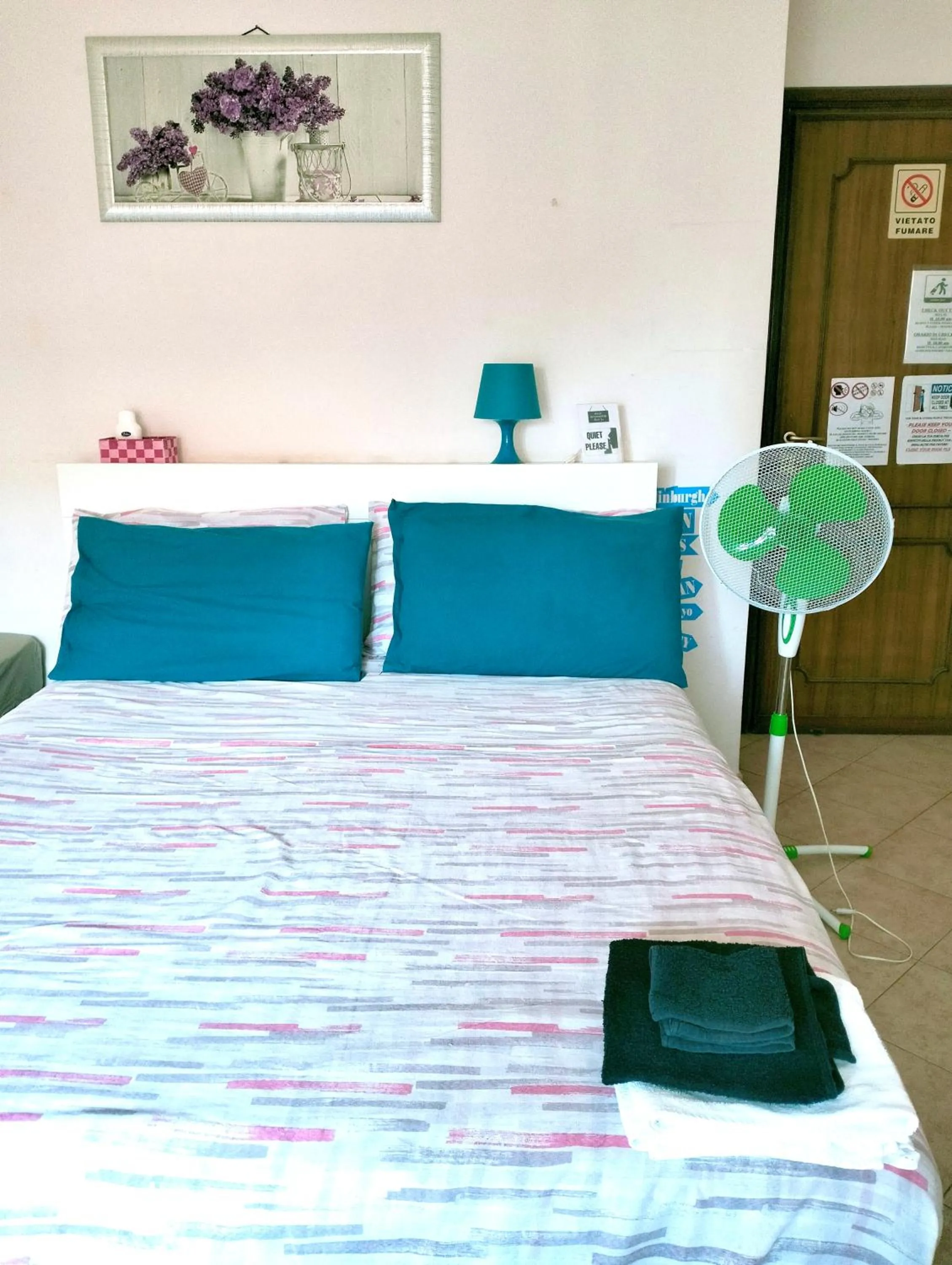 Bedroom, Bed in La Perla B & B