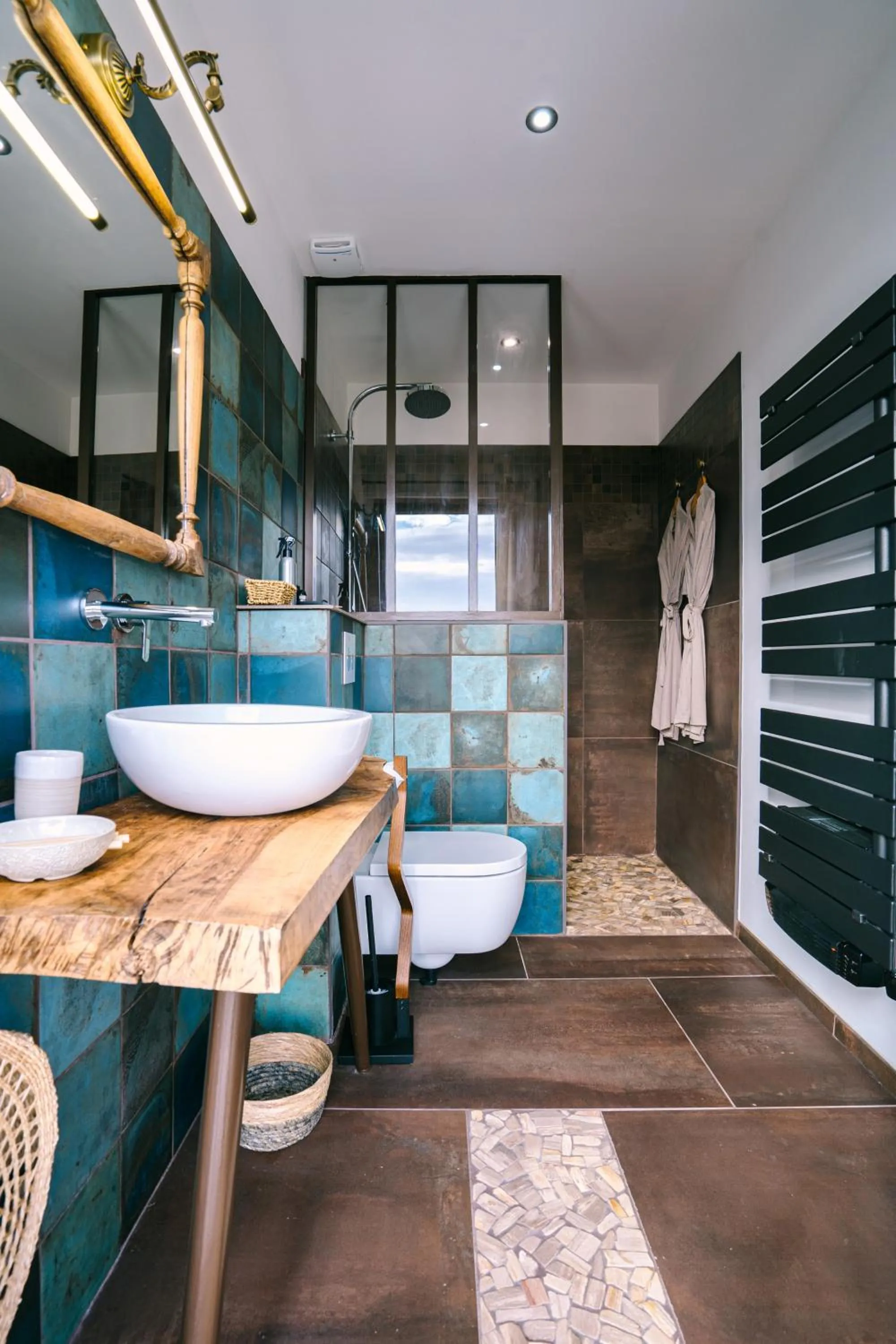 Shower in La Grande Oasis - Logements Atypiques