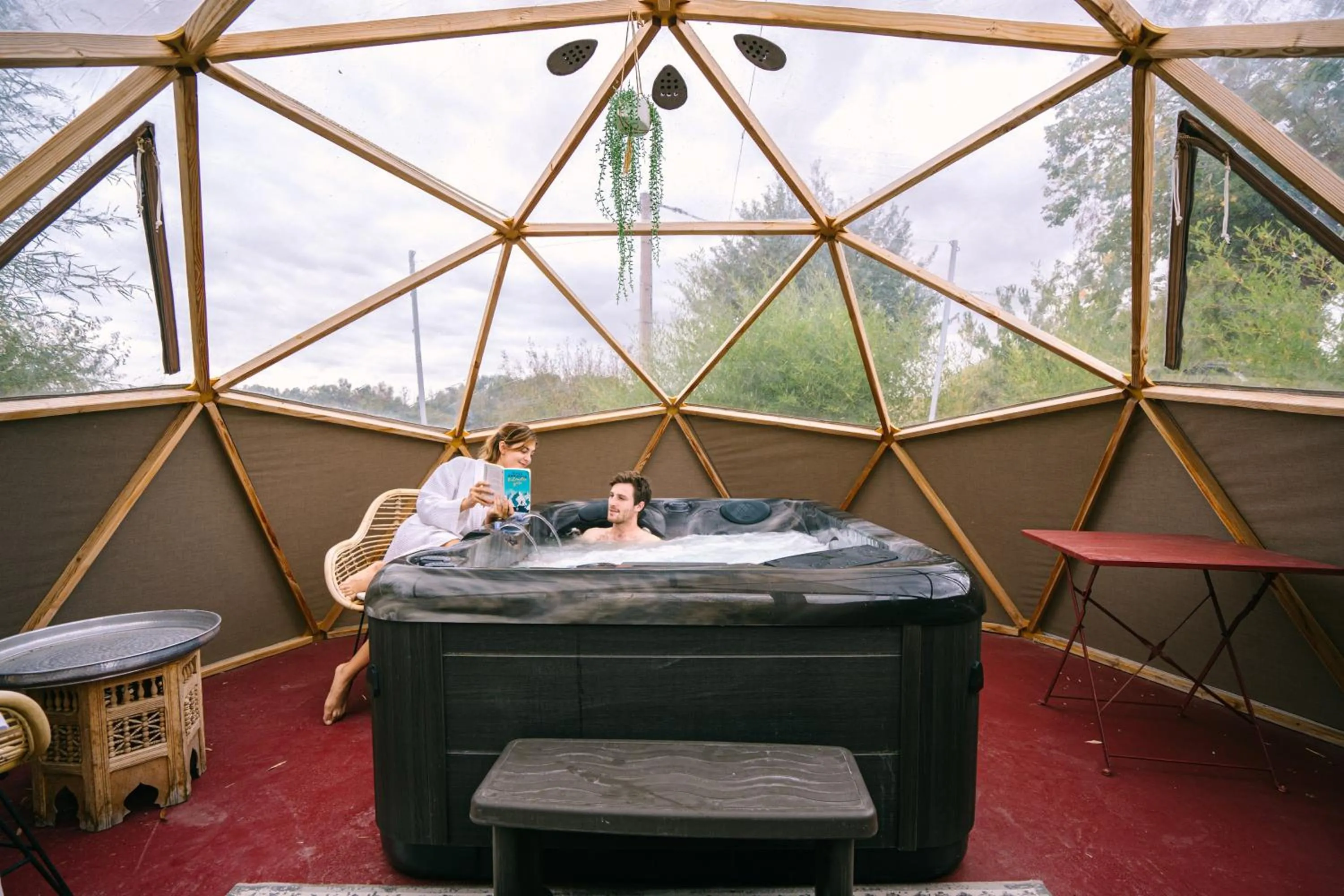 Hot Tub in La Grande Oasis - Logements Atypiques
