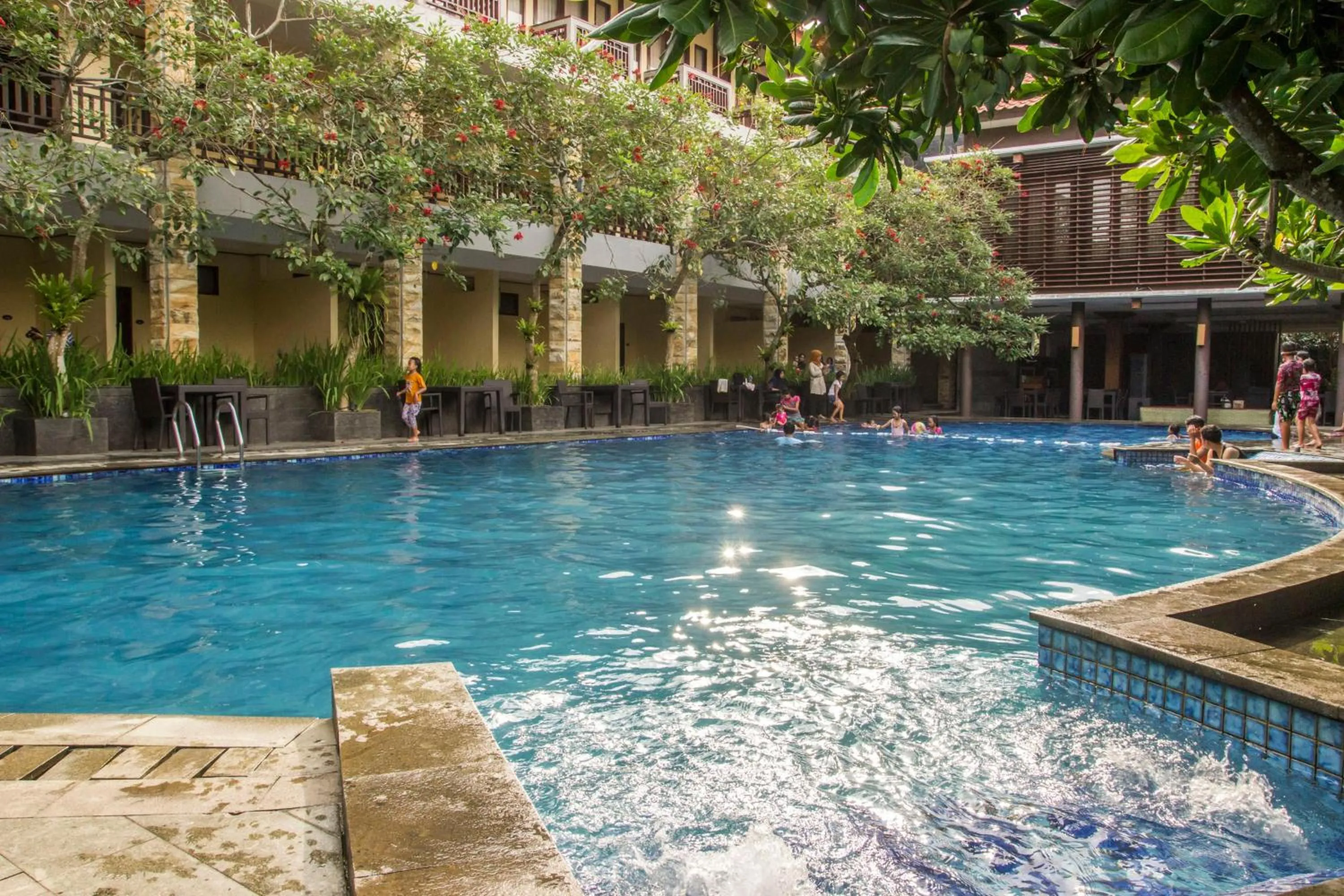 Surya Kencana Seaside Hotel