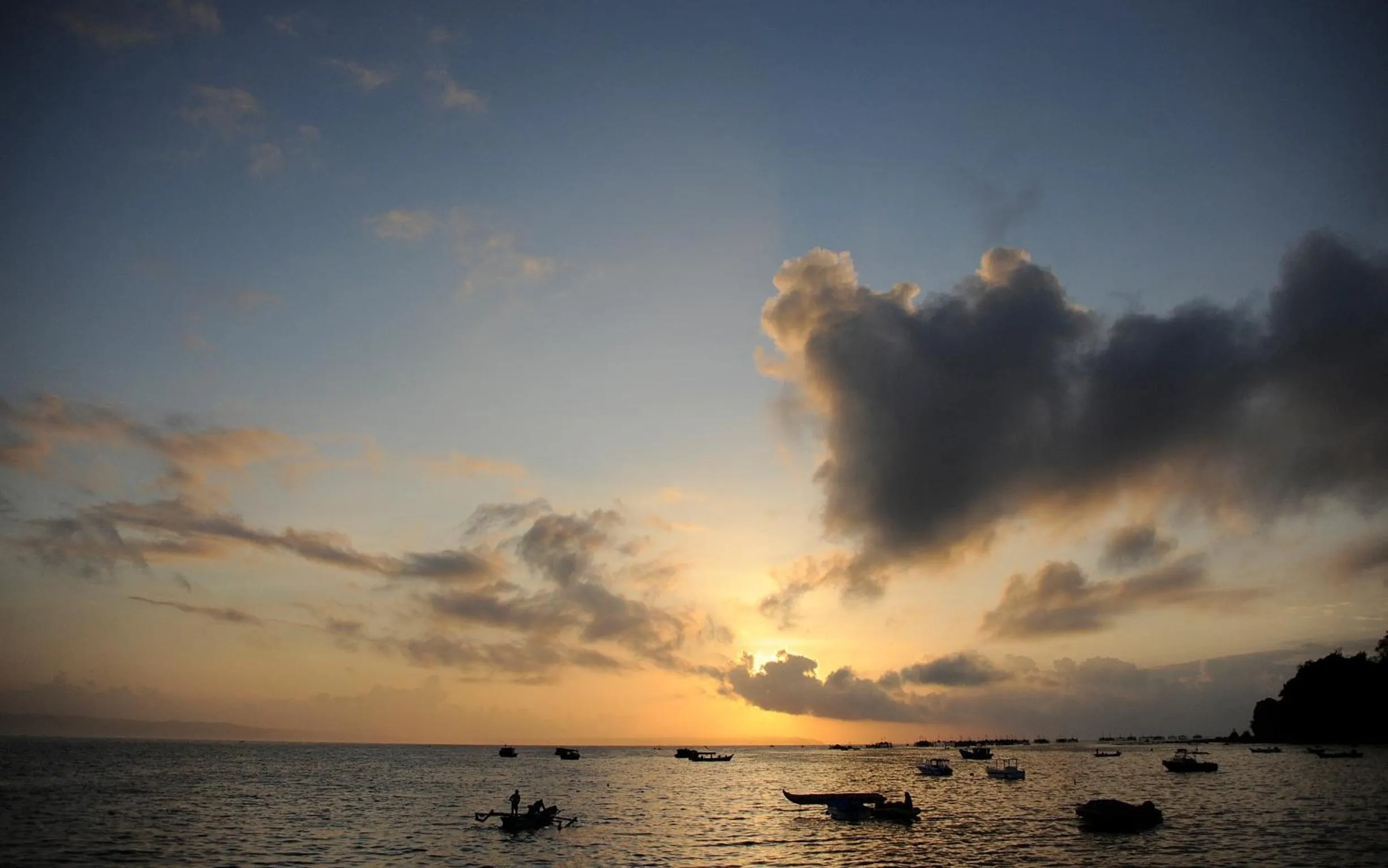 Beach in Surya Kencana Seaside Hotel