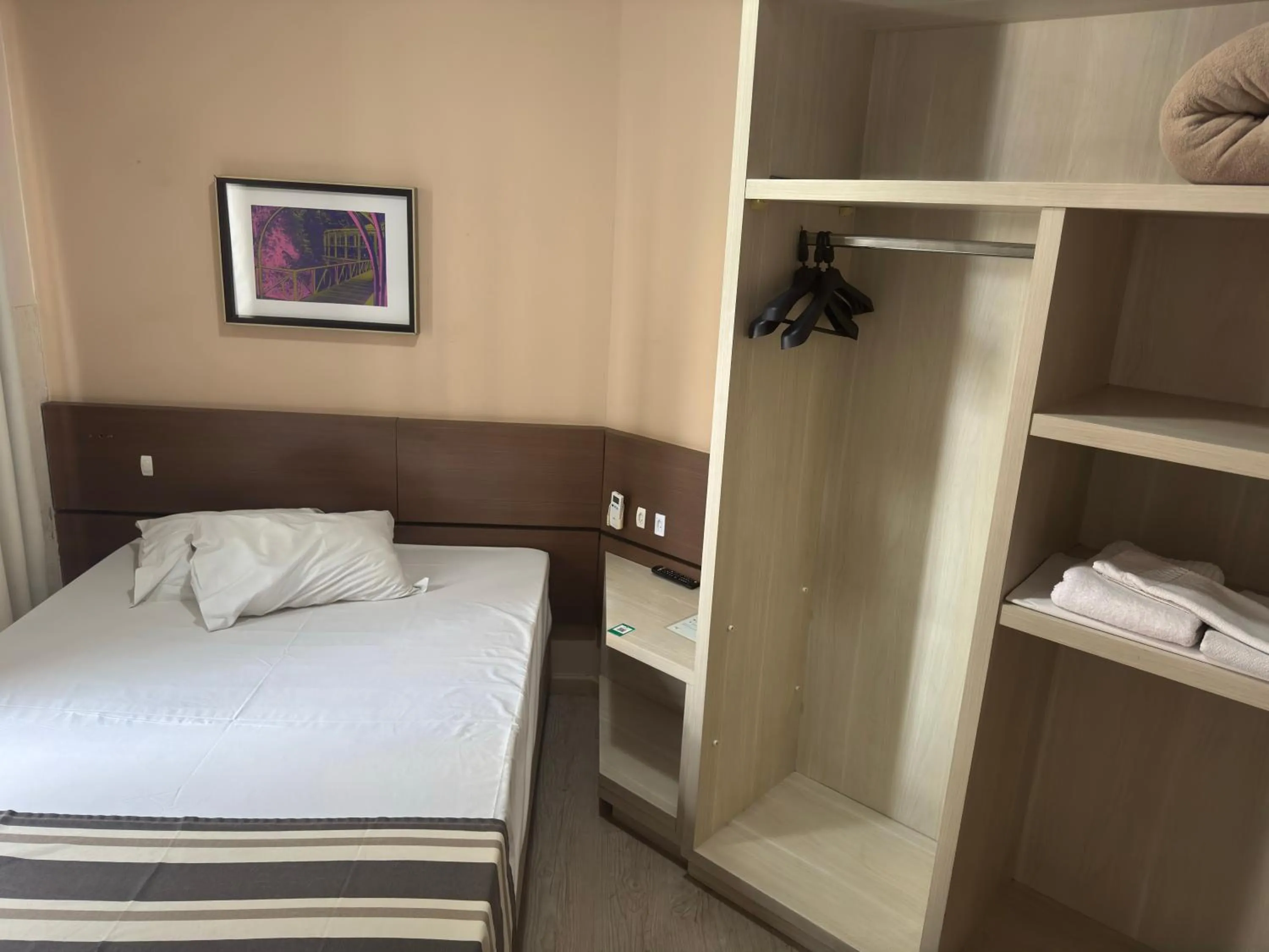 Bed in Hotel Sol By MRHotelaria