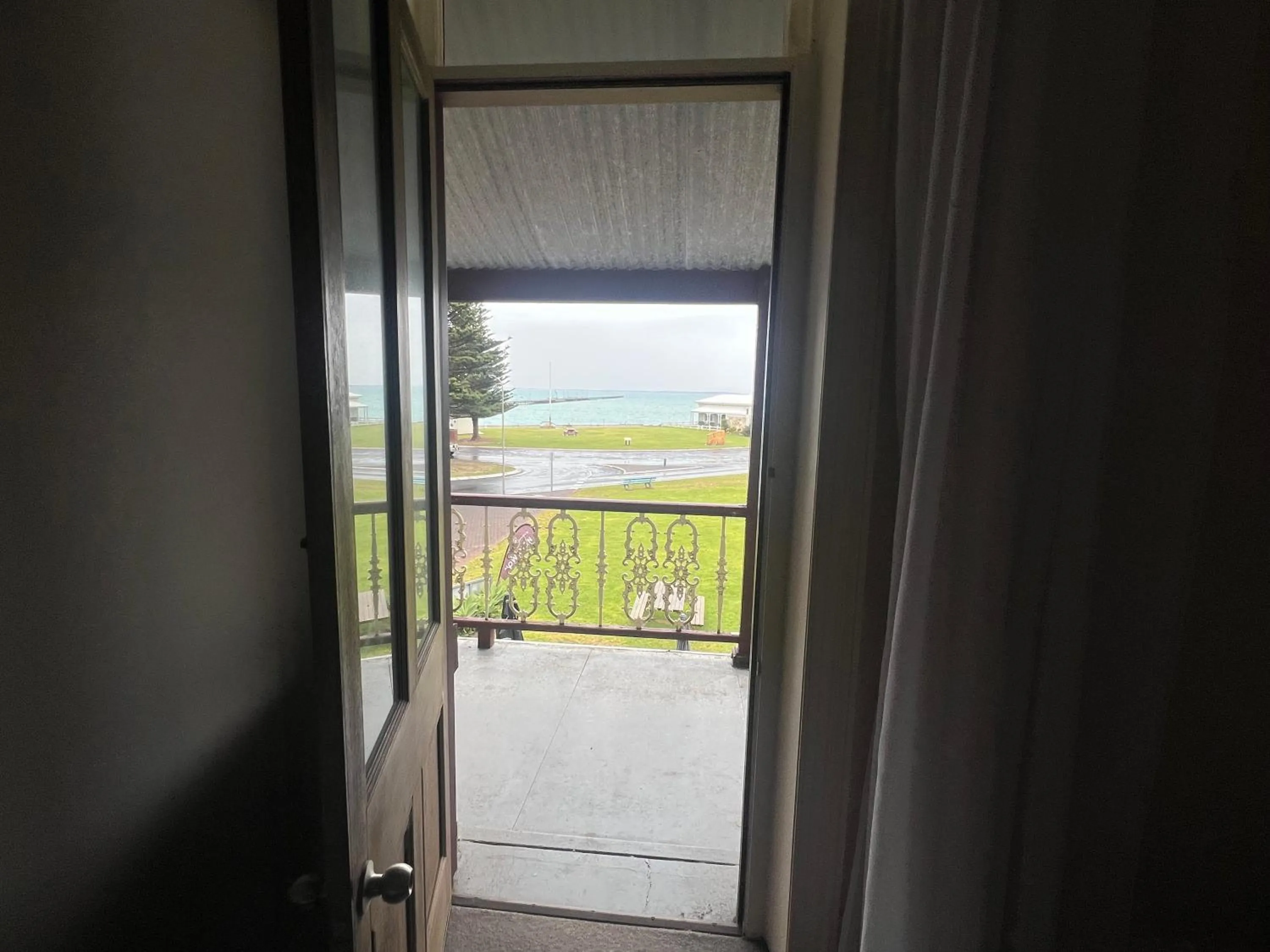 Deluxe Triple Room with Sea View in Bompas At Beachport