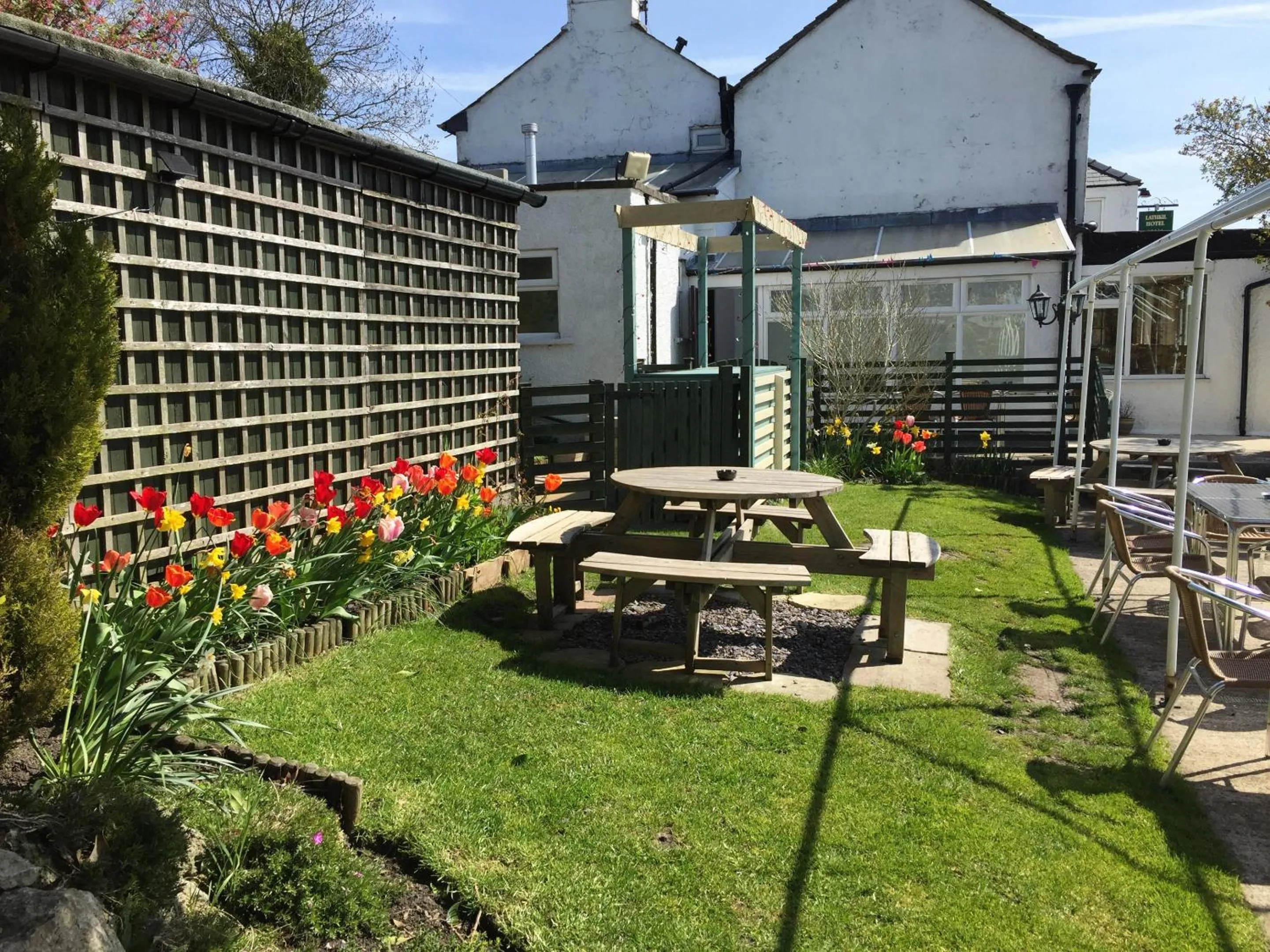 Patio in Lathkil Hotel