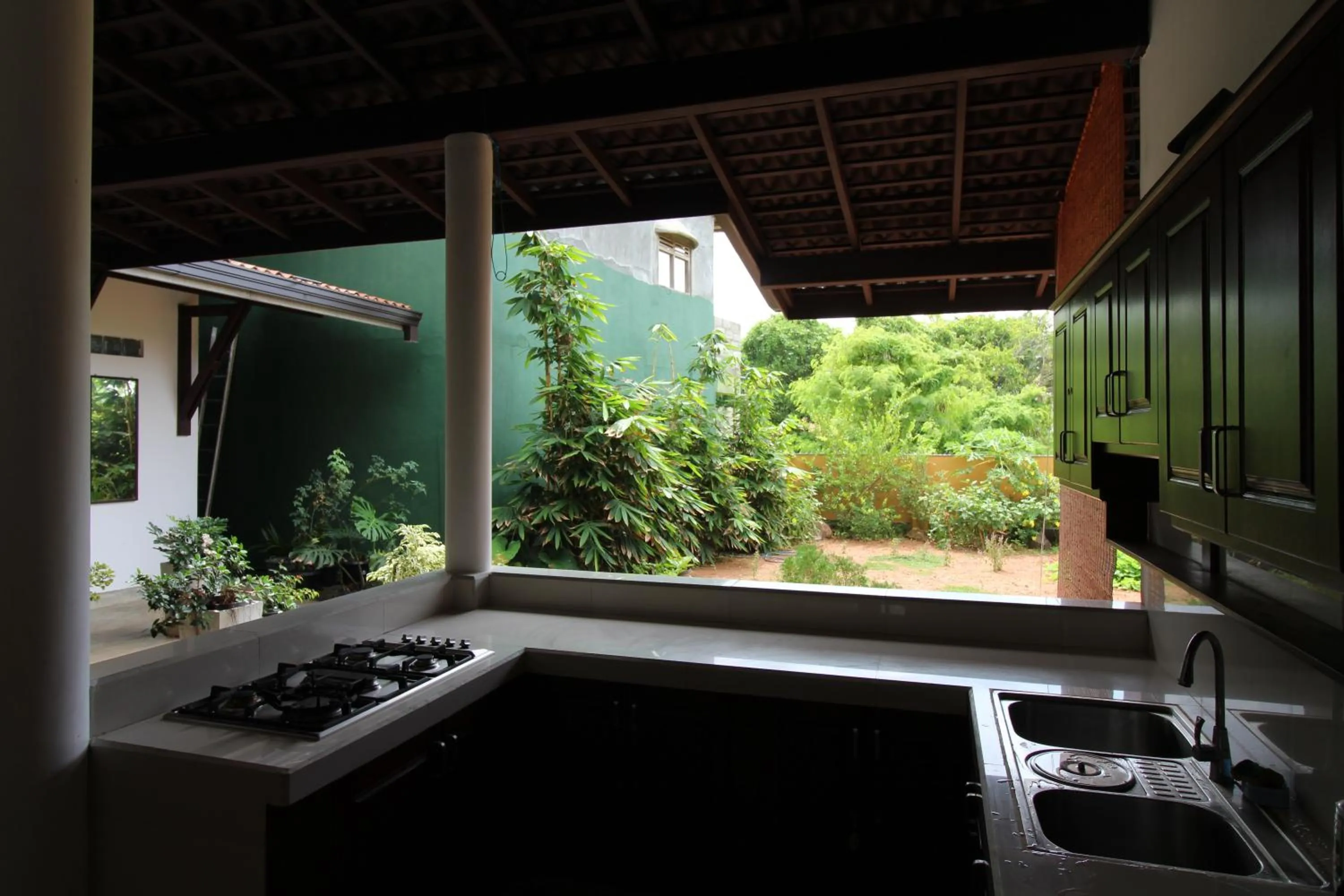 Communal kitchen in Santori Unawatuna