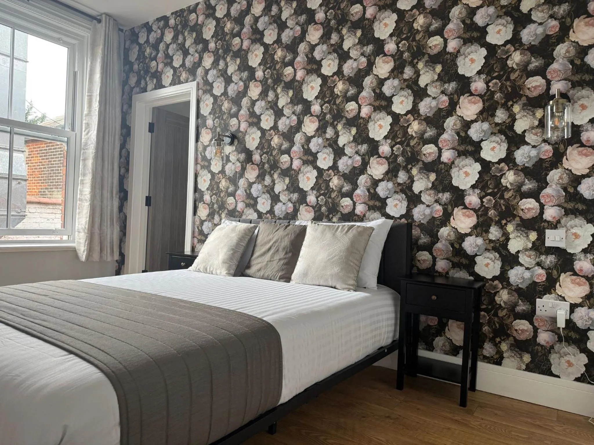 Sarah Hotel