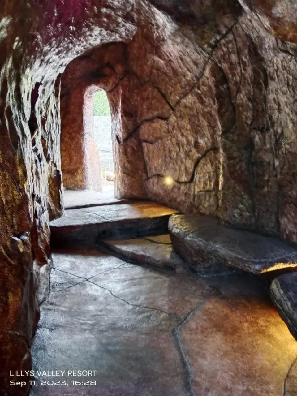 Property building in Lilly's Valley Resort Property building in Lilly's Valley Resort