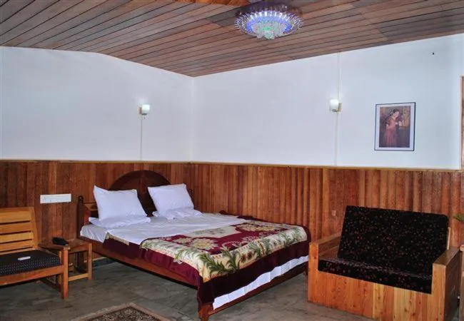 Photo of the whole room, Bed in Lilly's Valley Resort