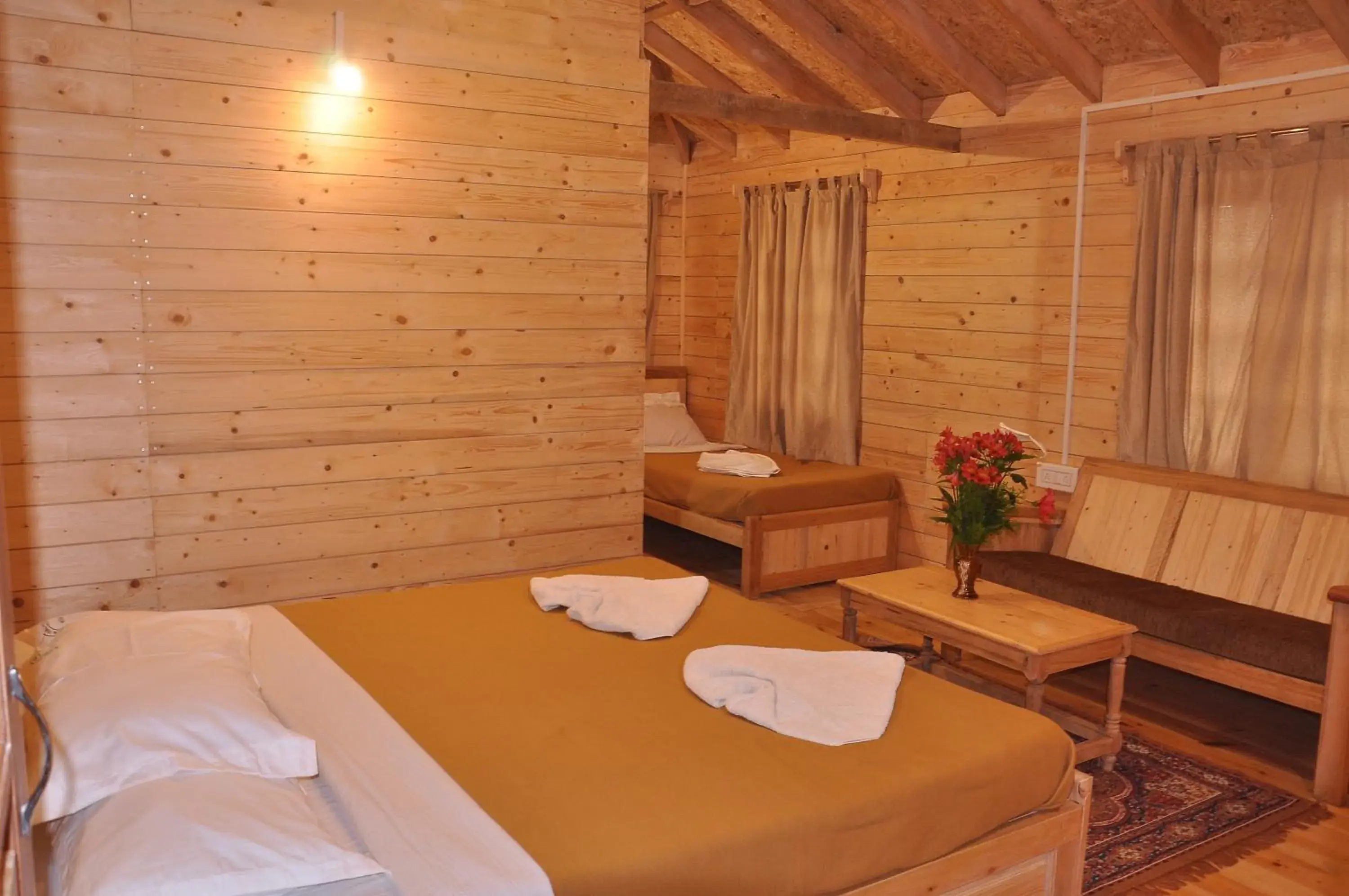 Luxury Triple Room in Lilly's Valley Resort Luxury Triple Room in Lilly's Valley Resort