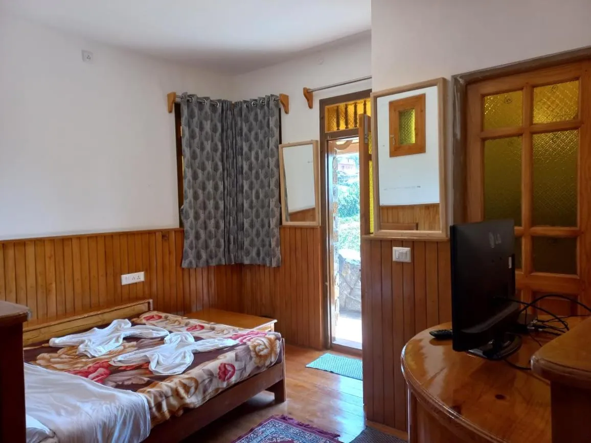 Bed in Lilly's Valley Resort