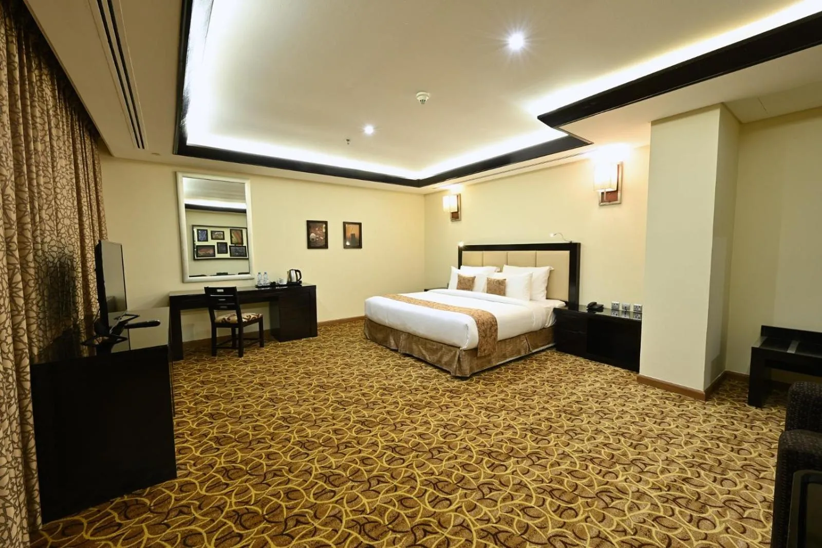 Superior King Room in Pavilion Palace Hotel